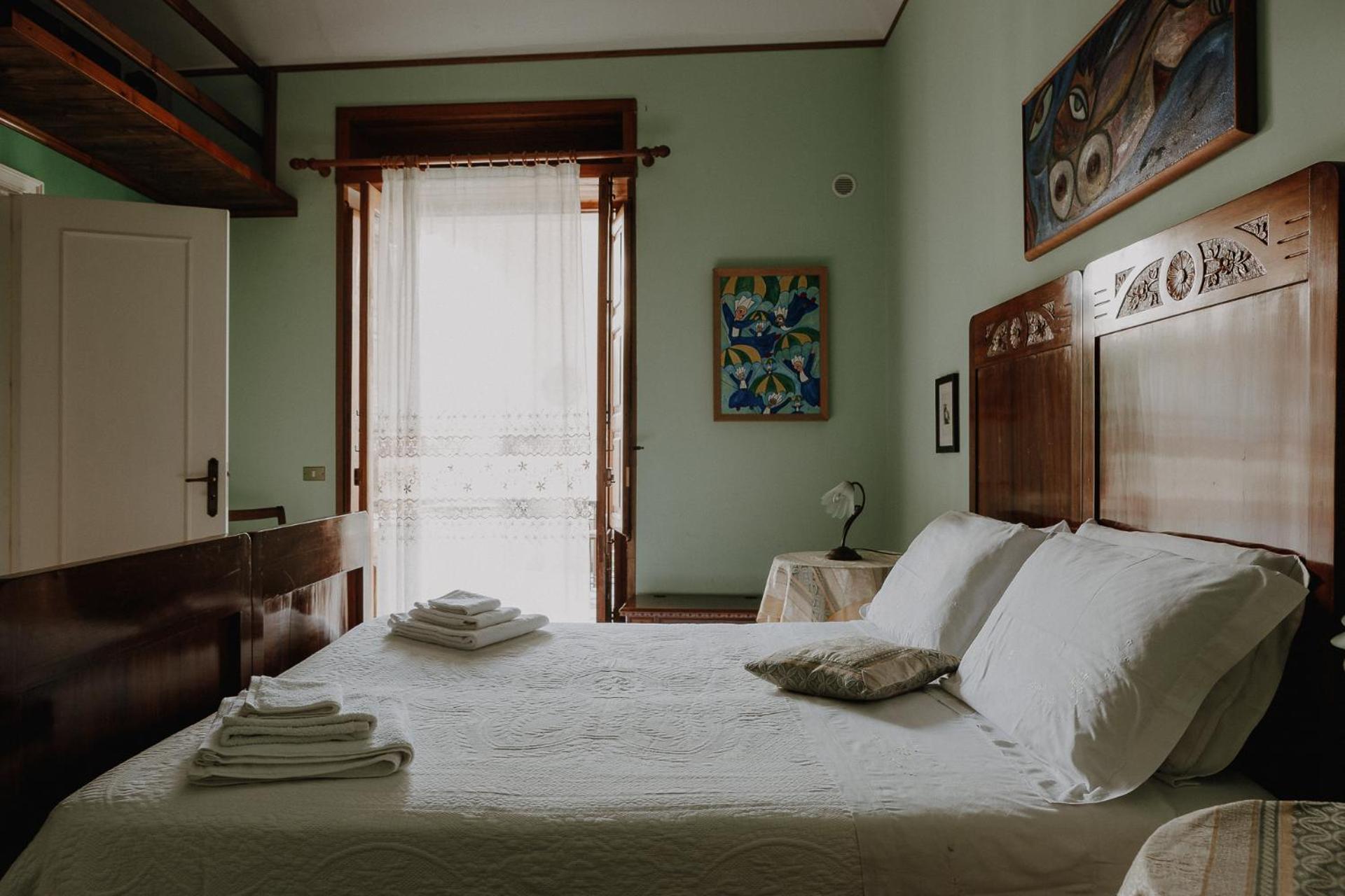 Triple Room with Private Bathroom photo 1