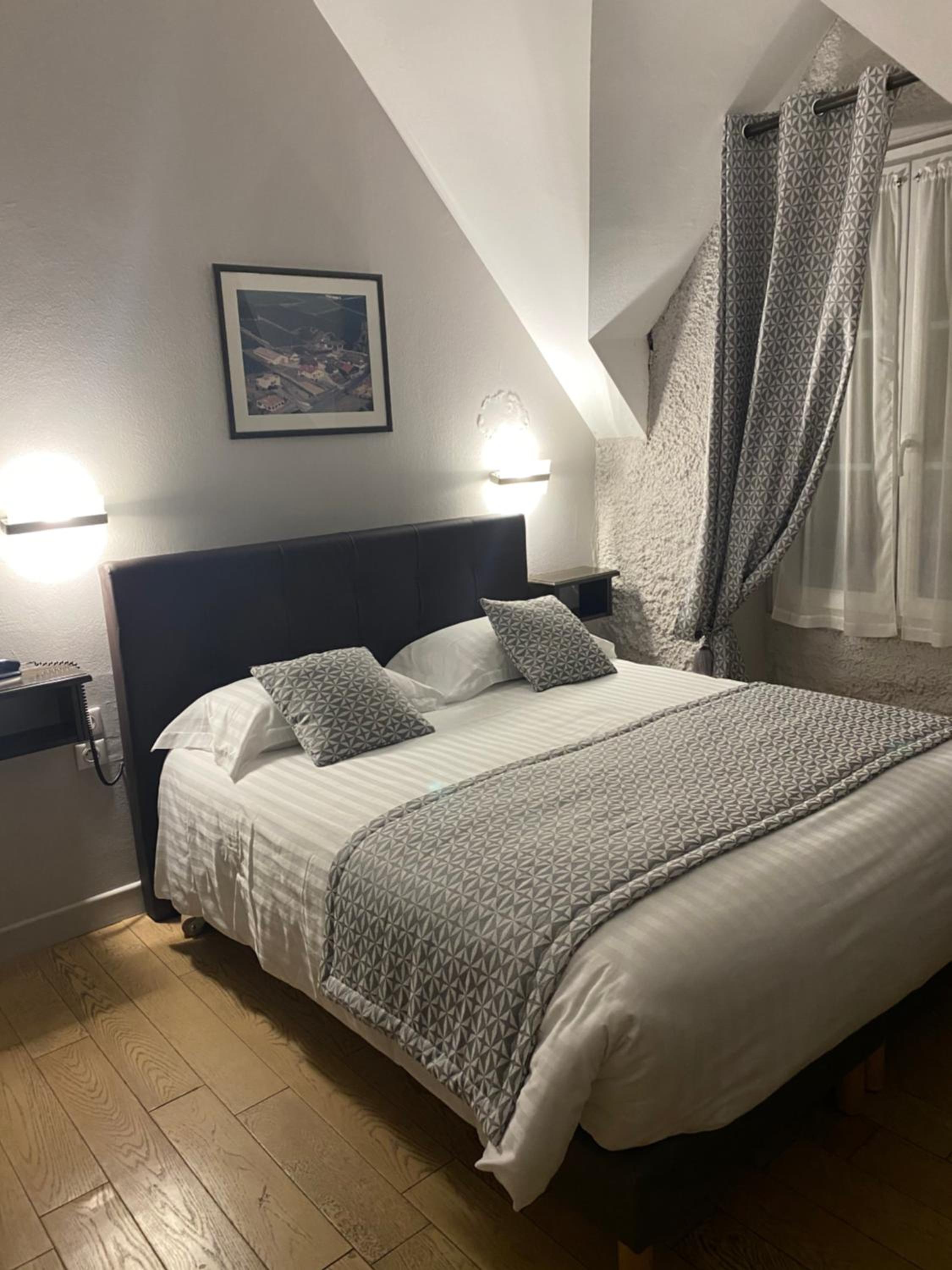 Double Room with Shower photo 1