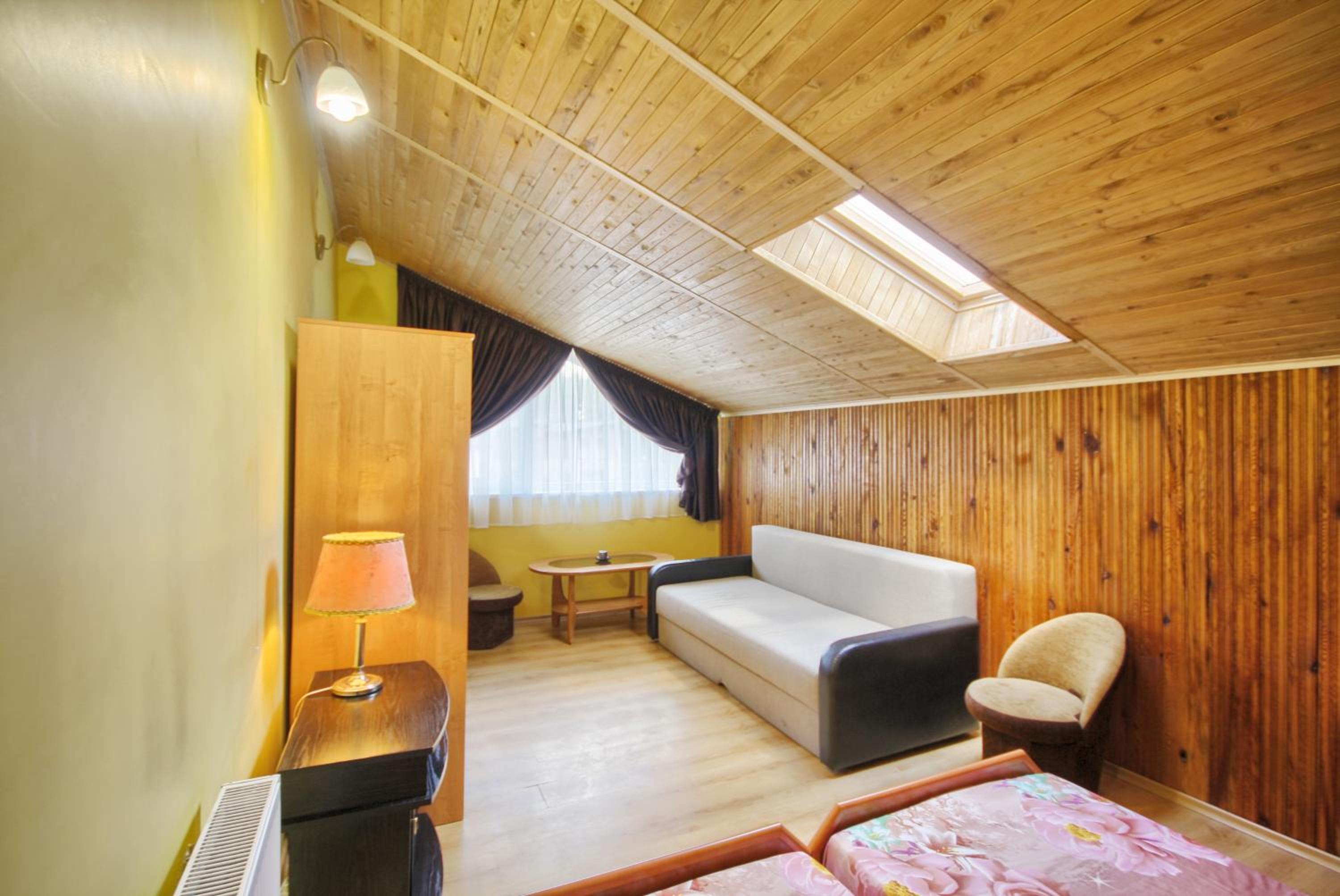 Three-Bedroom Apartment - Photo 7