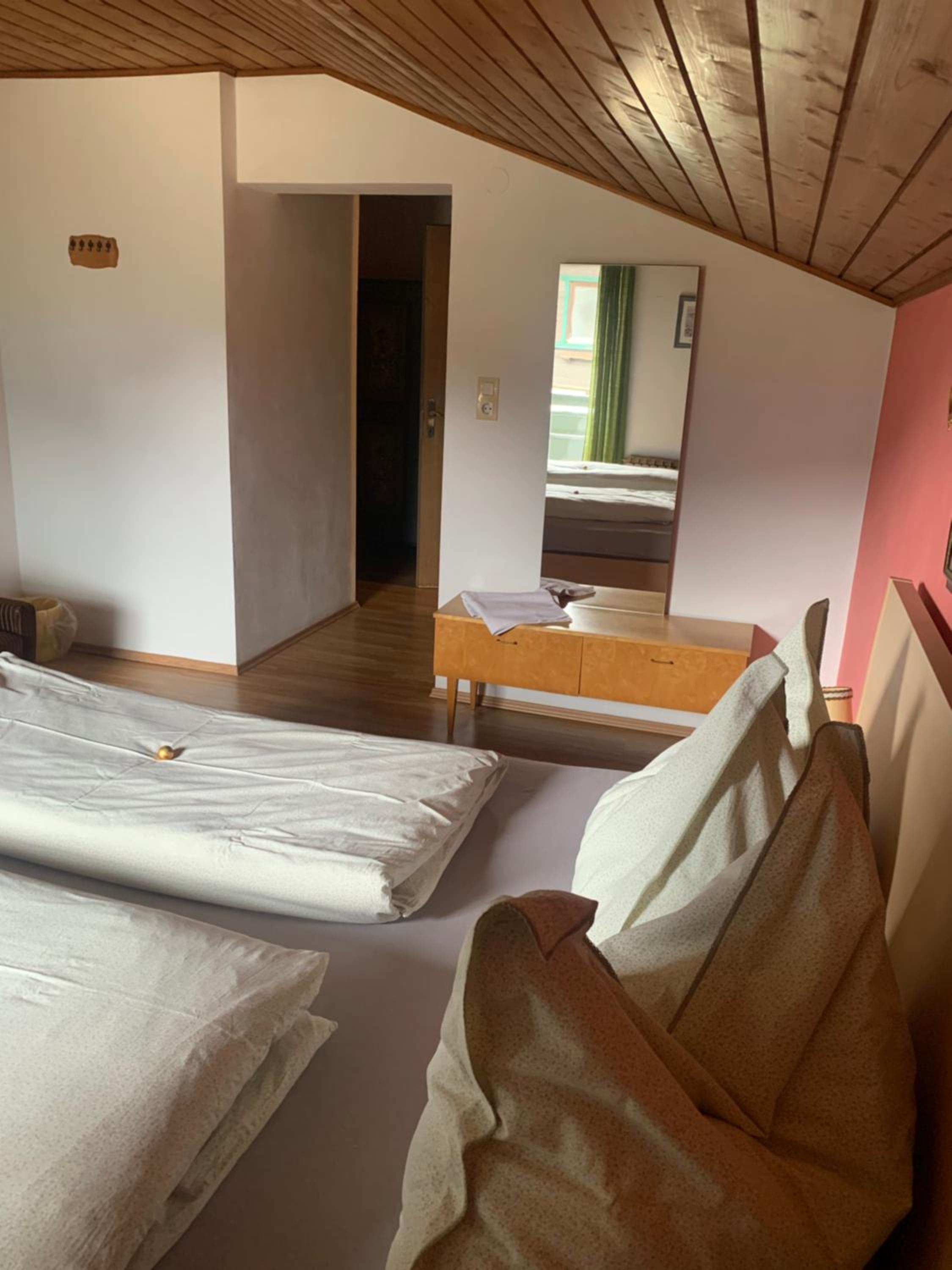 Budget Double Room photo 2