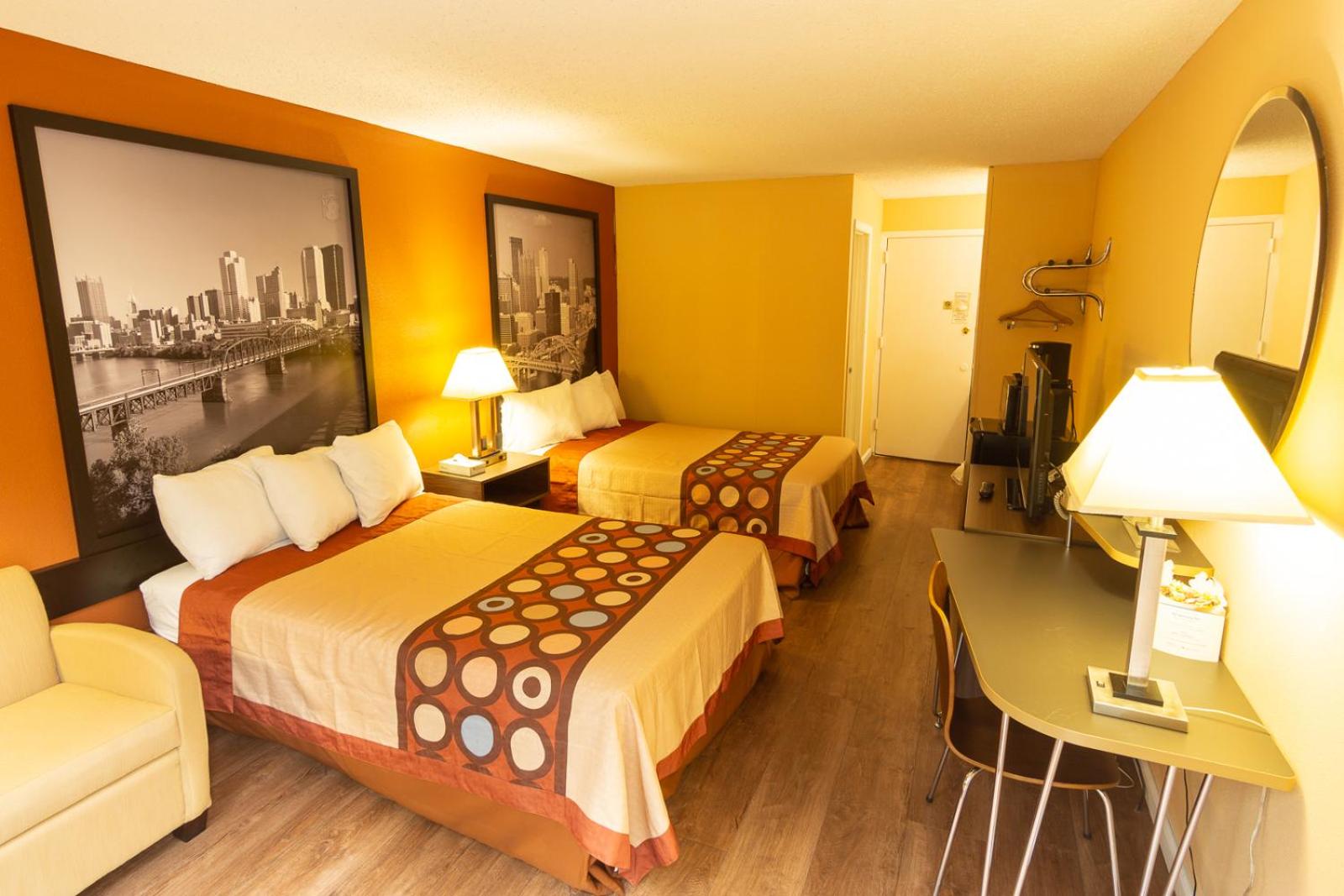 Double Room with Two Double Beds - Non-Smoking - Photo 2