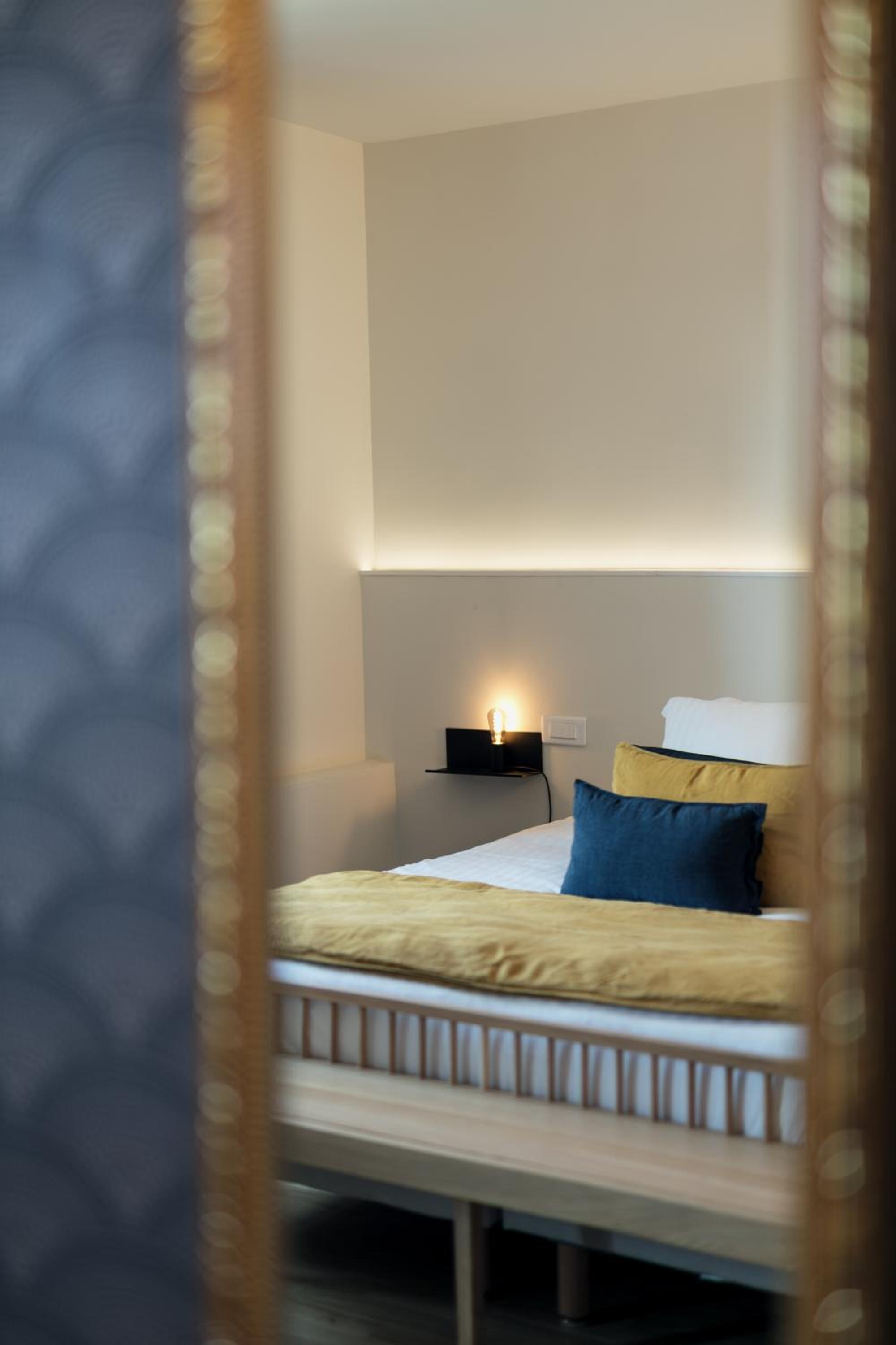 One-Bedroom Suite - Photo 4