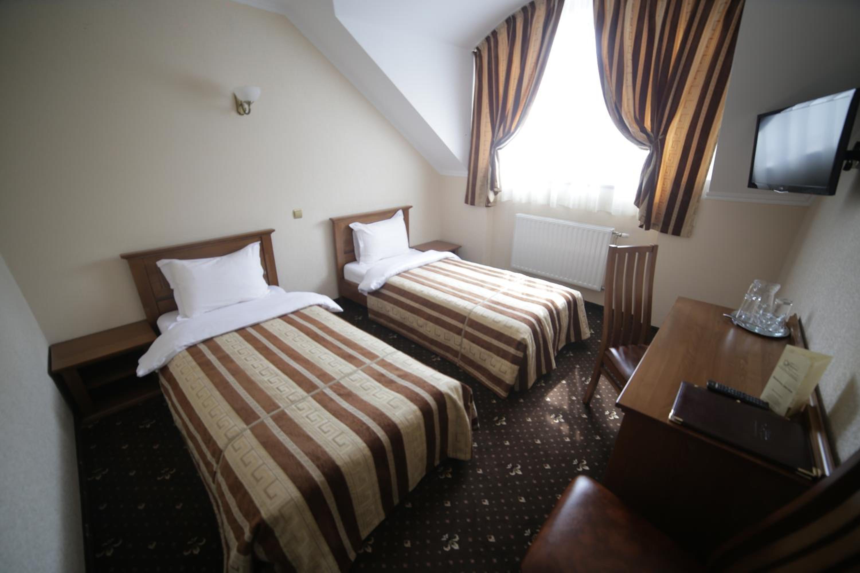 Economy Twin Room photo 1