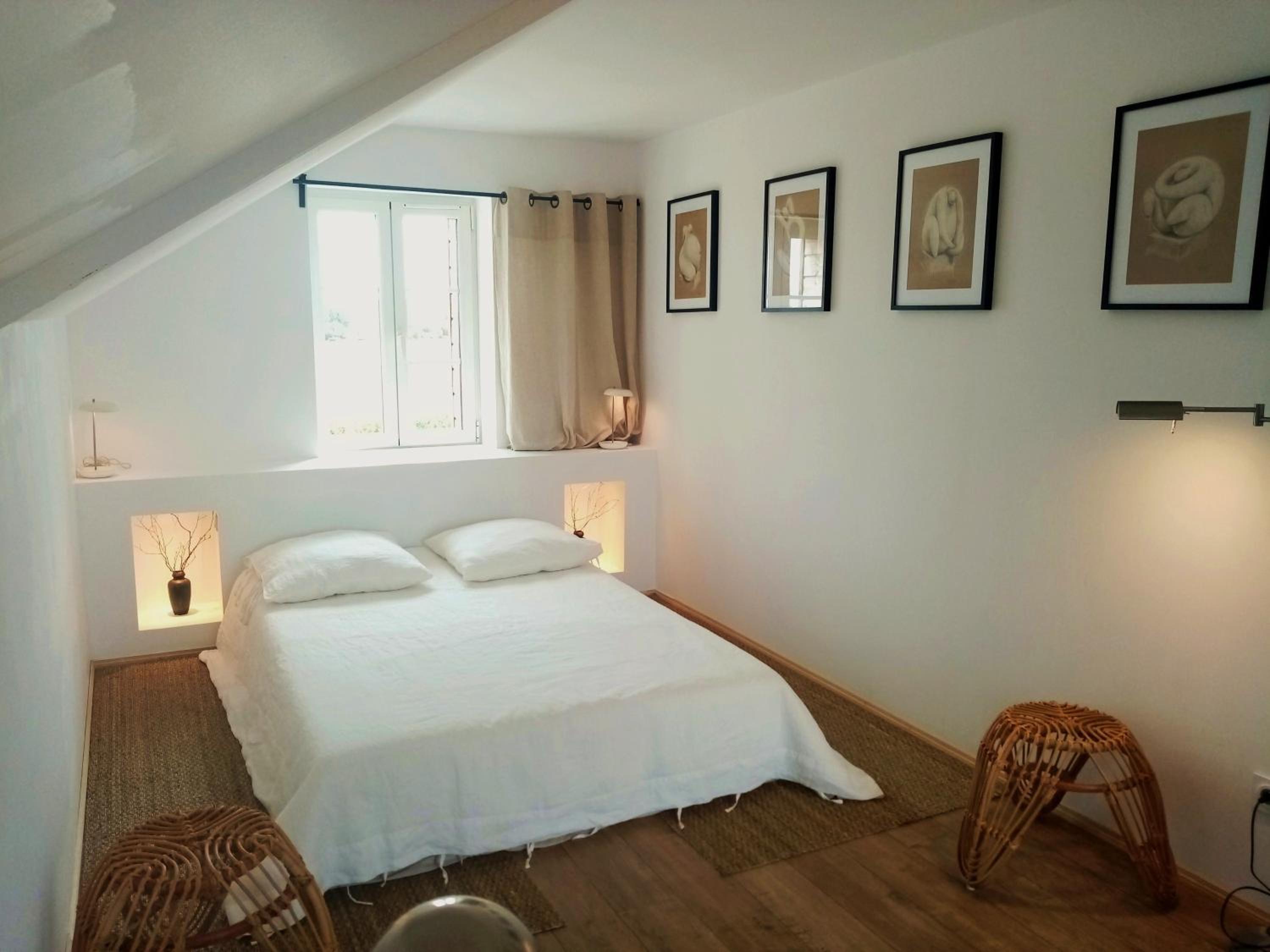 Double Room with Balcony - Photo 4