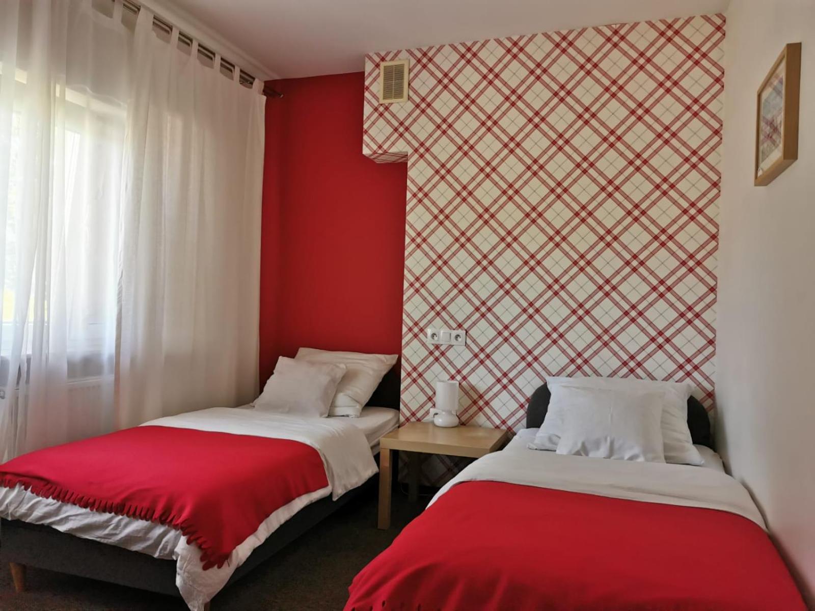 Double Room with Private Bathroom - Photo 1