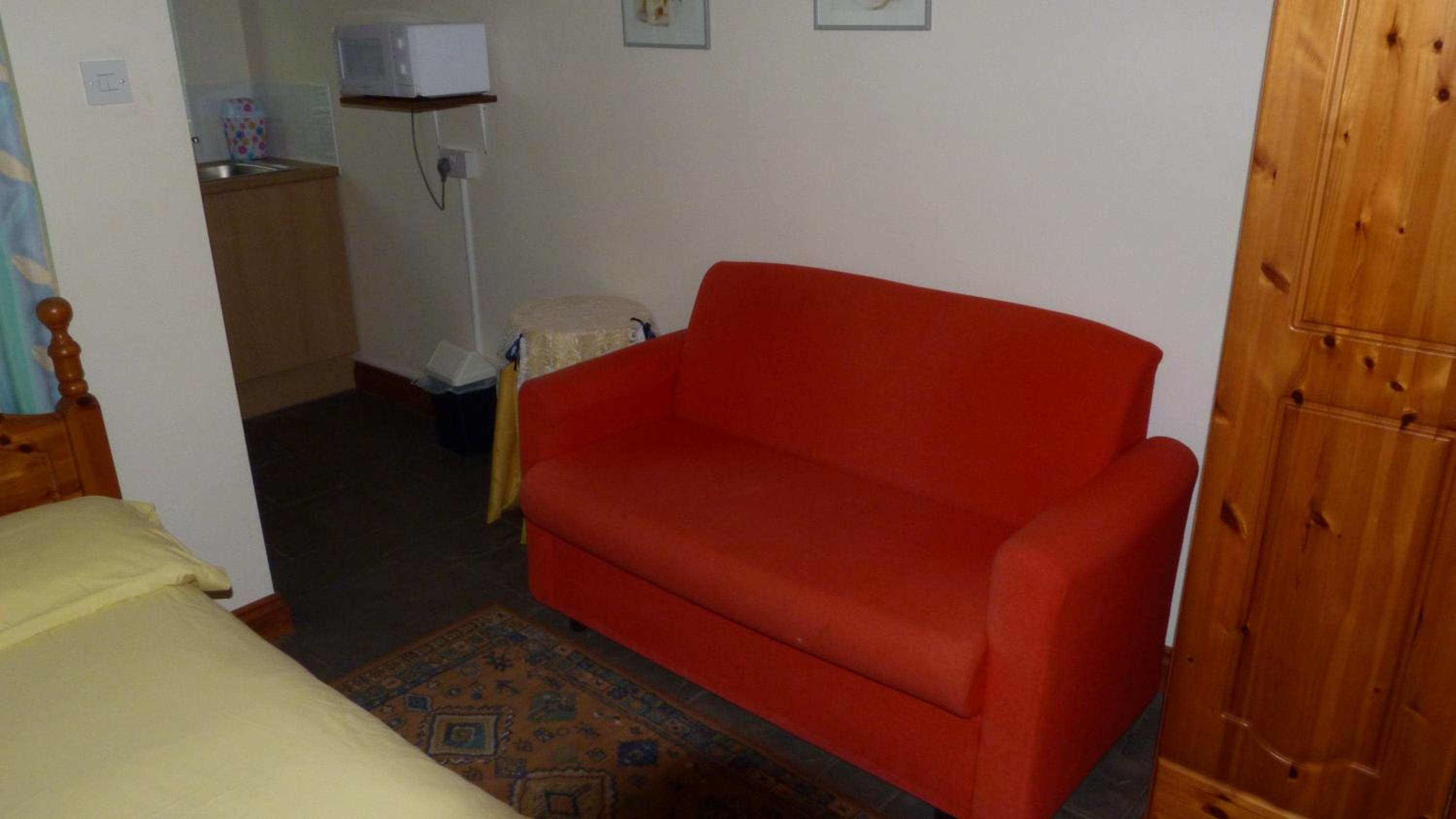 One-Bedroom Apartment photo 3