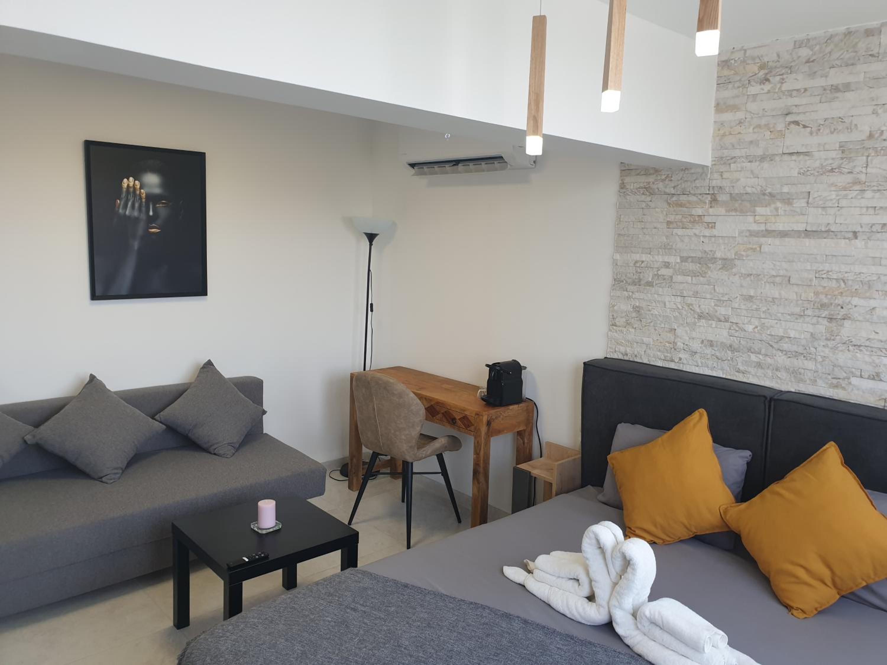 Superior Family Room - Photo 24