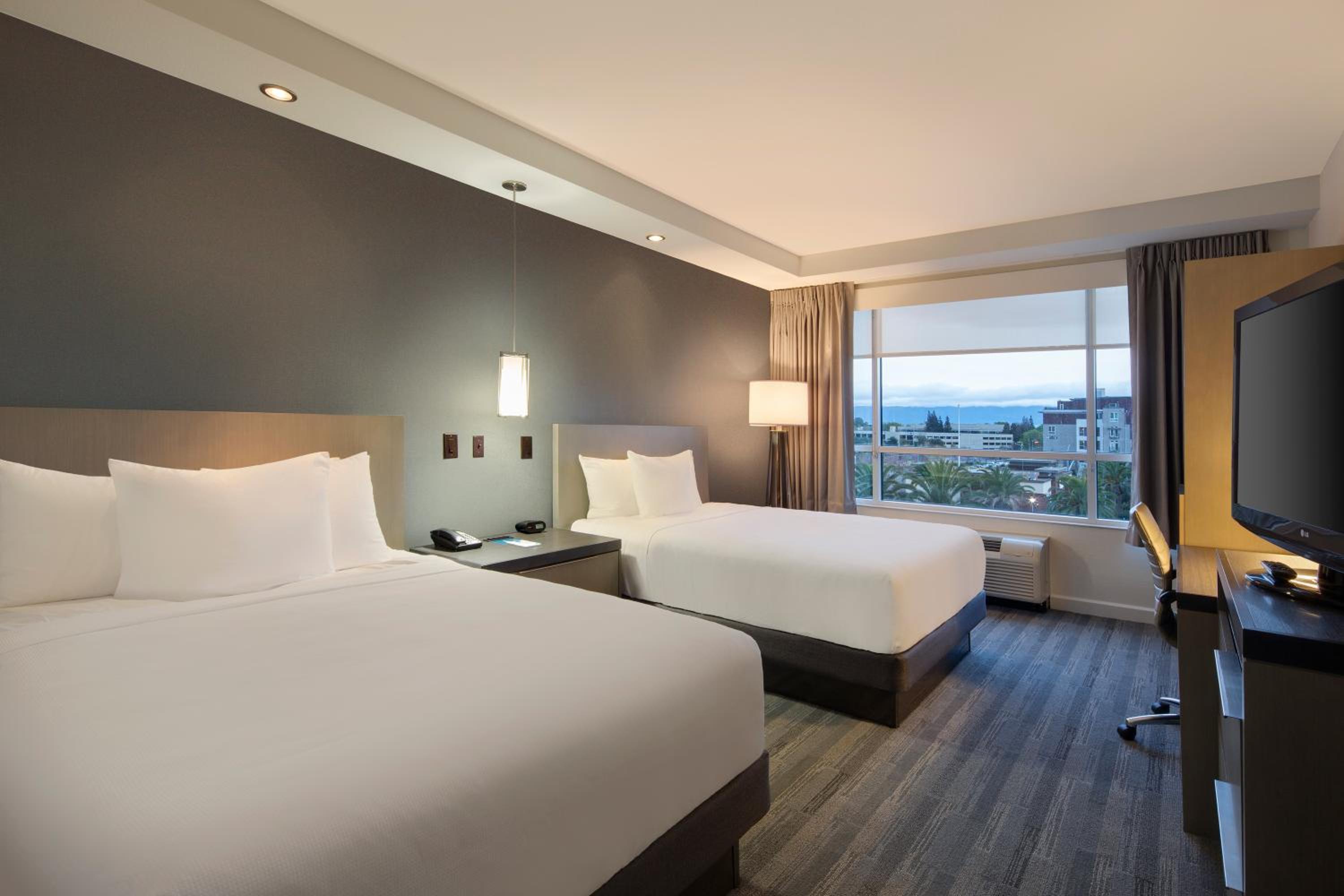 One-Bedroom Suite with Two Queen Beds - Photo 1