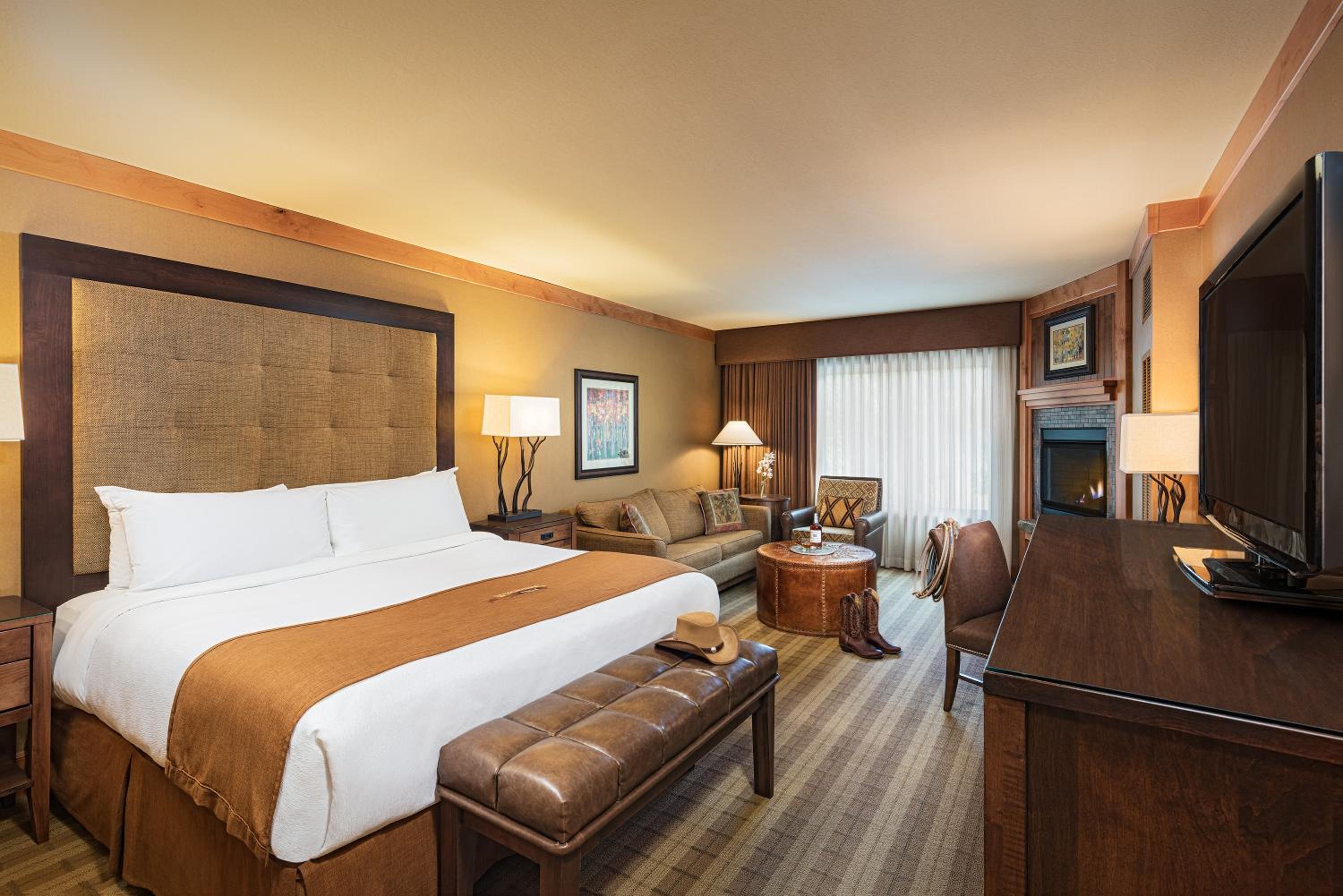 Deluxe King Room