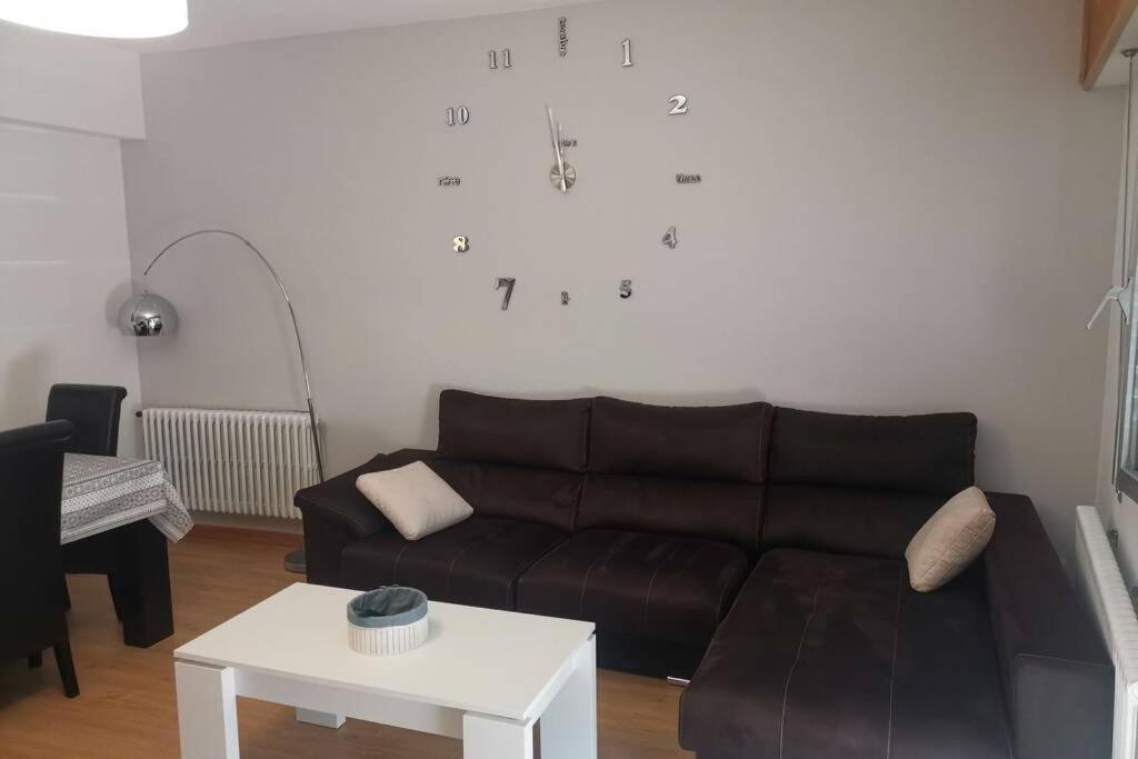 Three-Bedroom Apartment - Photo 11