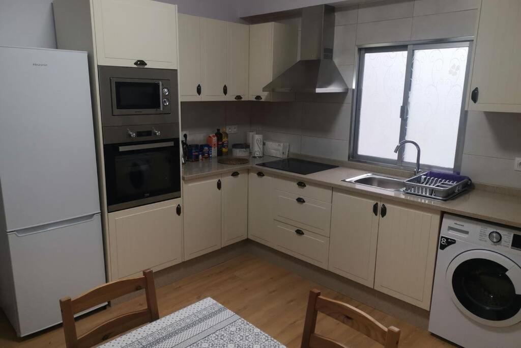 Three-Bedroom Apartment - Photo 9
