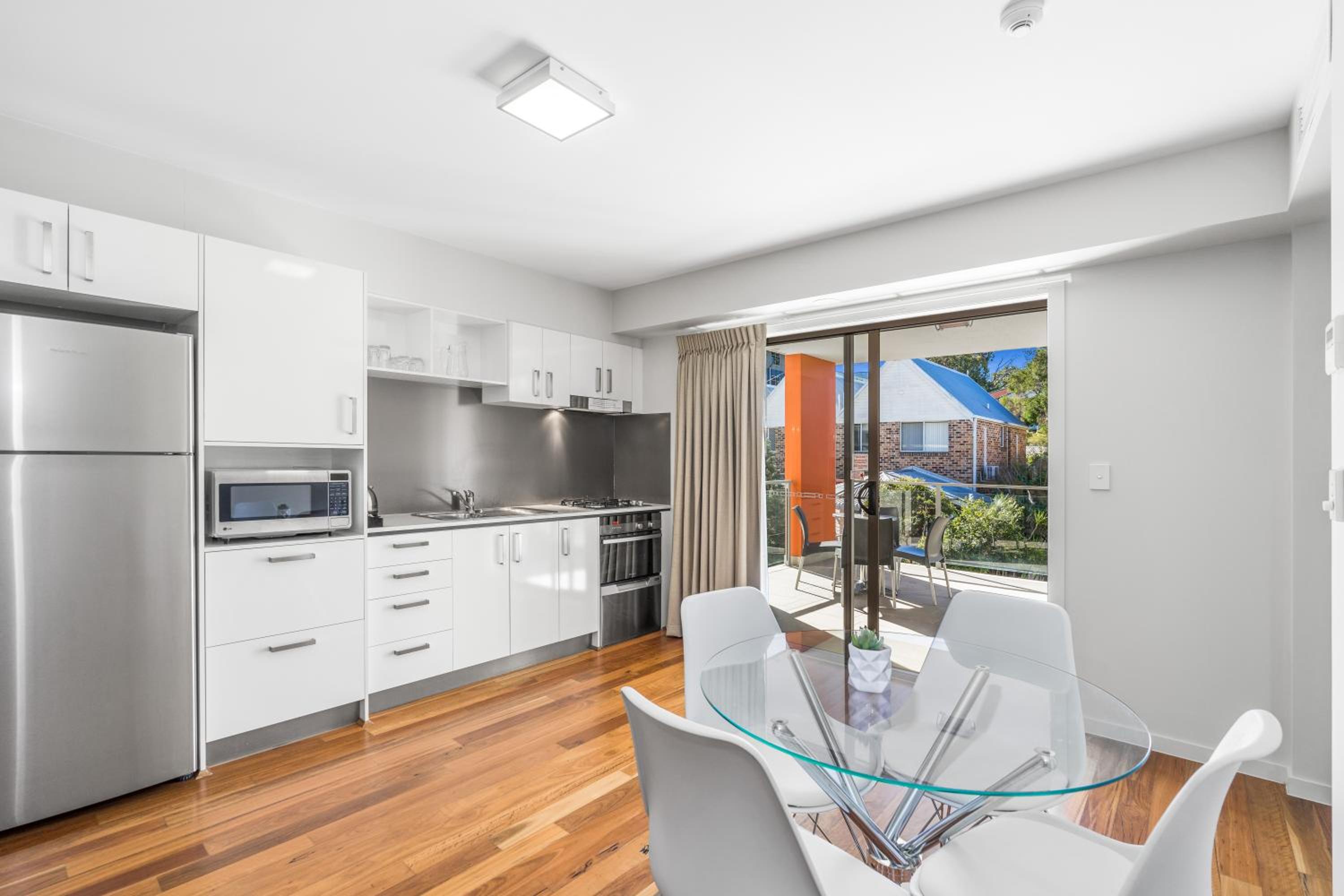 Two-Bedroom Suite - Triple - Photo 20