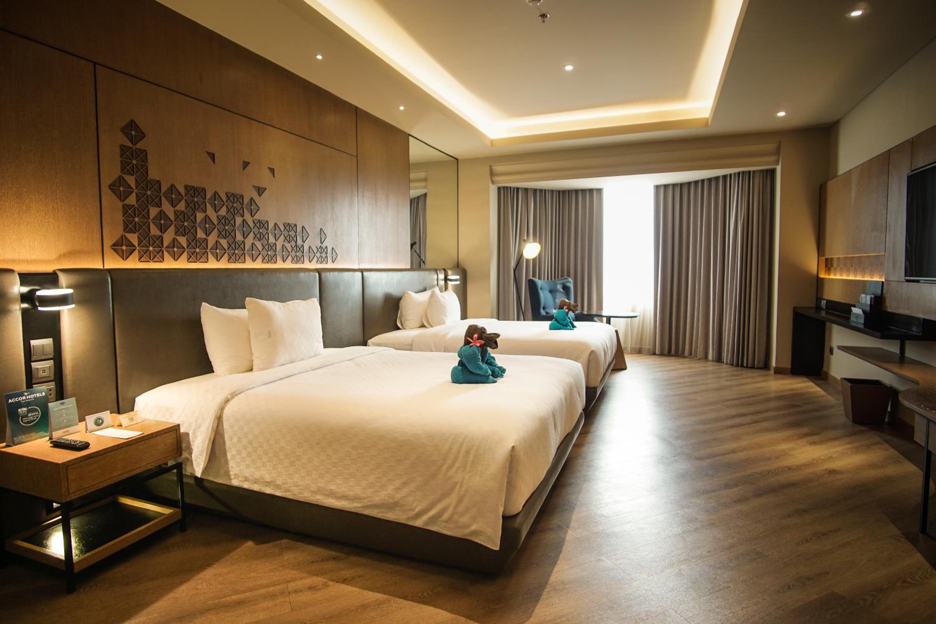 Family Room with Two Queen Beds - Photo 2