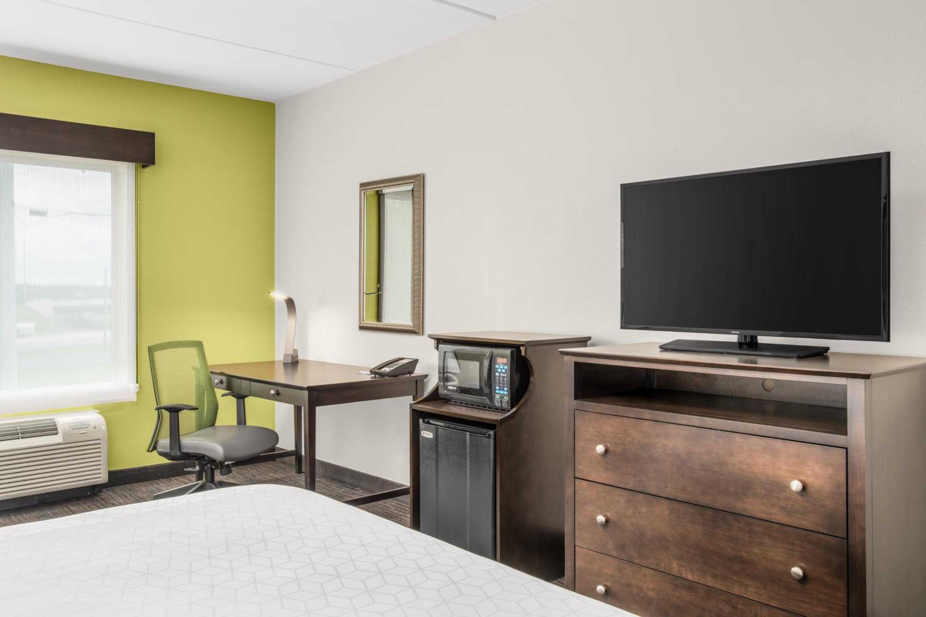 Standard King Room - Photo 2