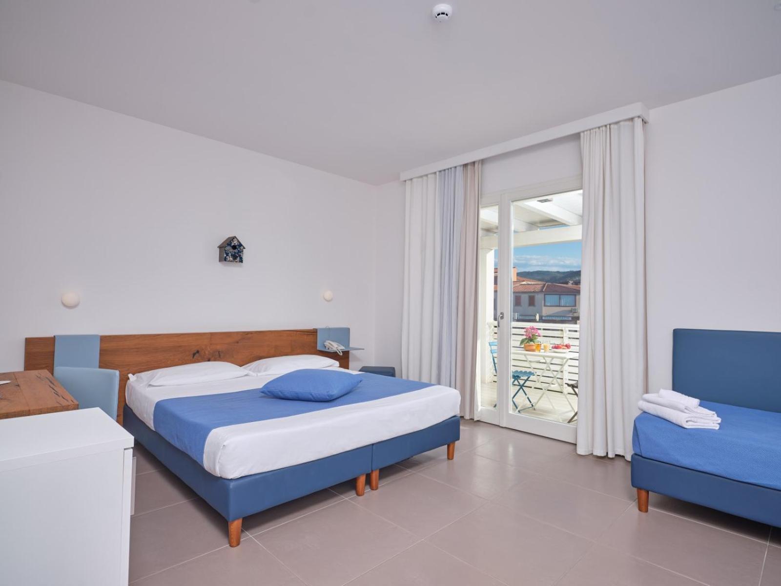 Superior Double or Twin Room photo 3