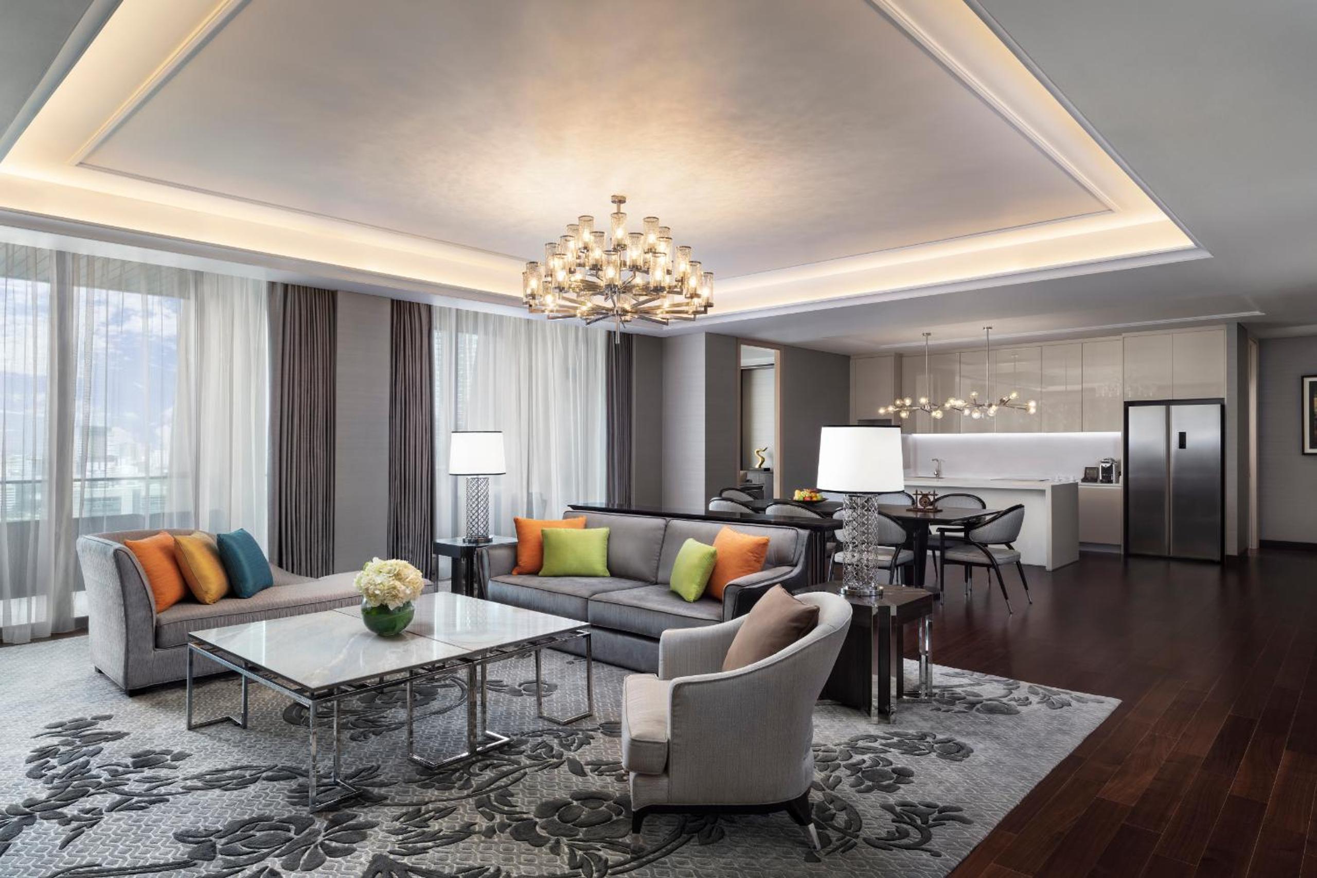 Three Bedroom Sindhorn Suite