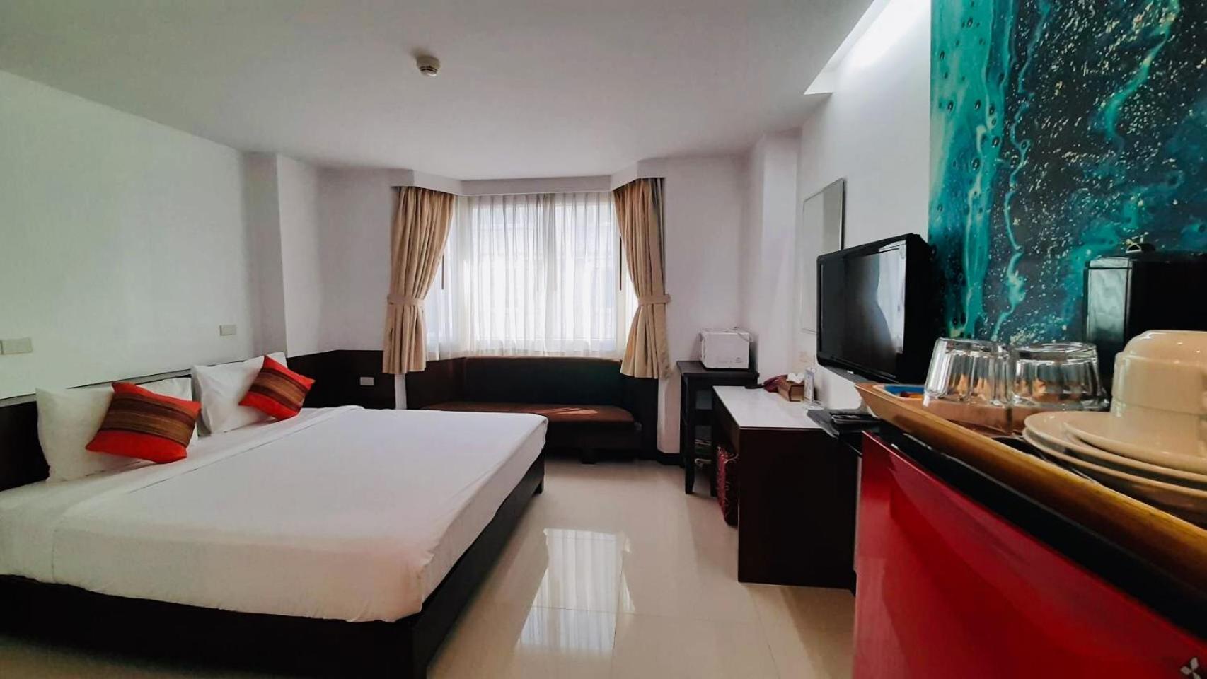 Standard King Room photo 1