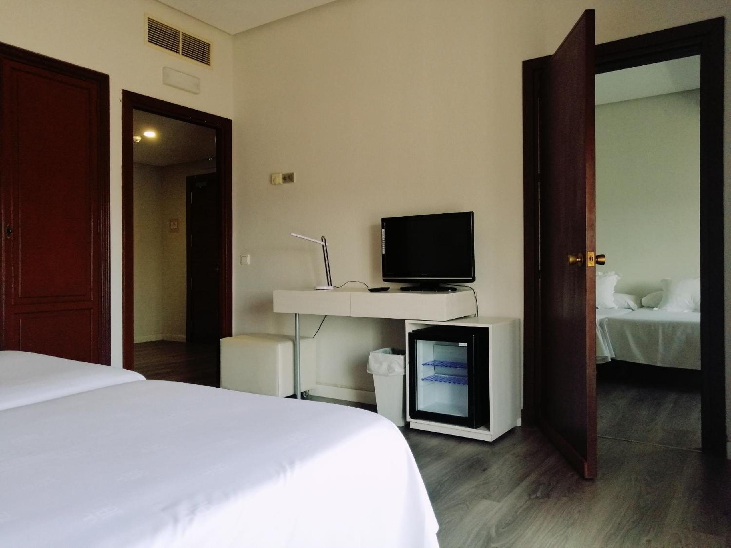 Junior Suite Room - Photo 8