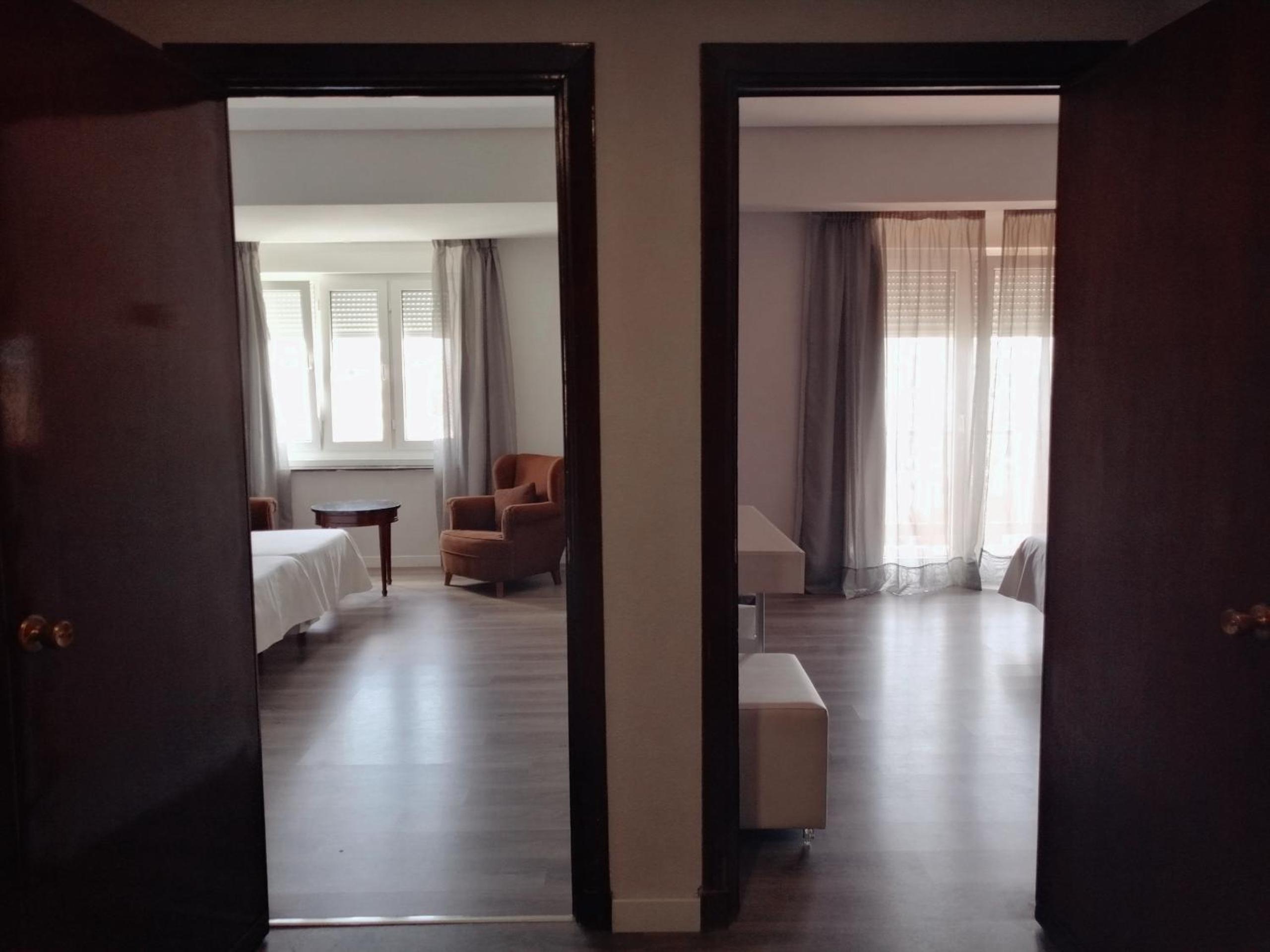 Junior Suite Room - Photo 11
