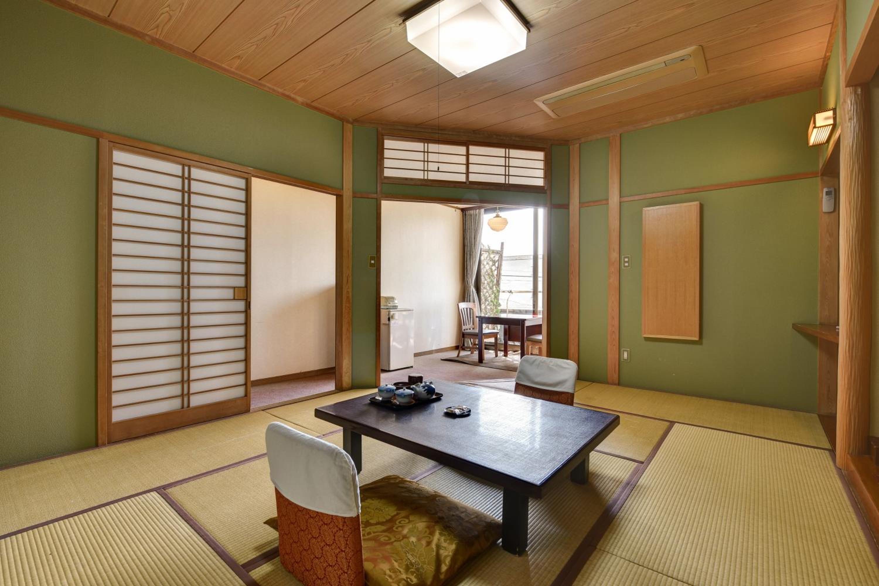 Japanese-Style Room