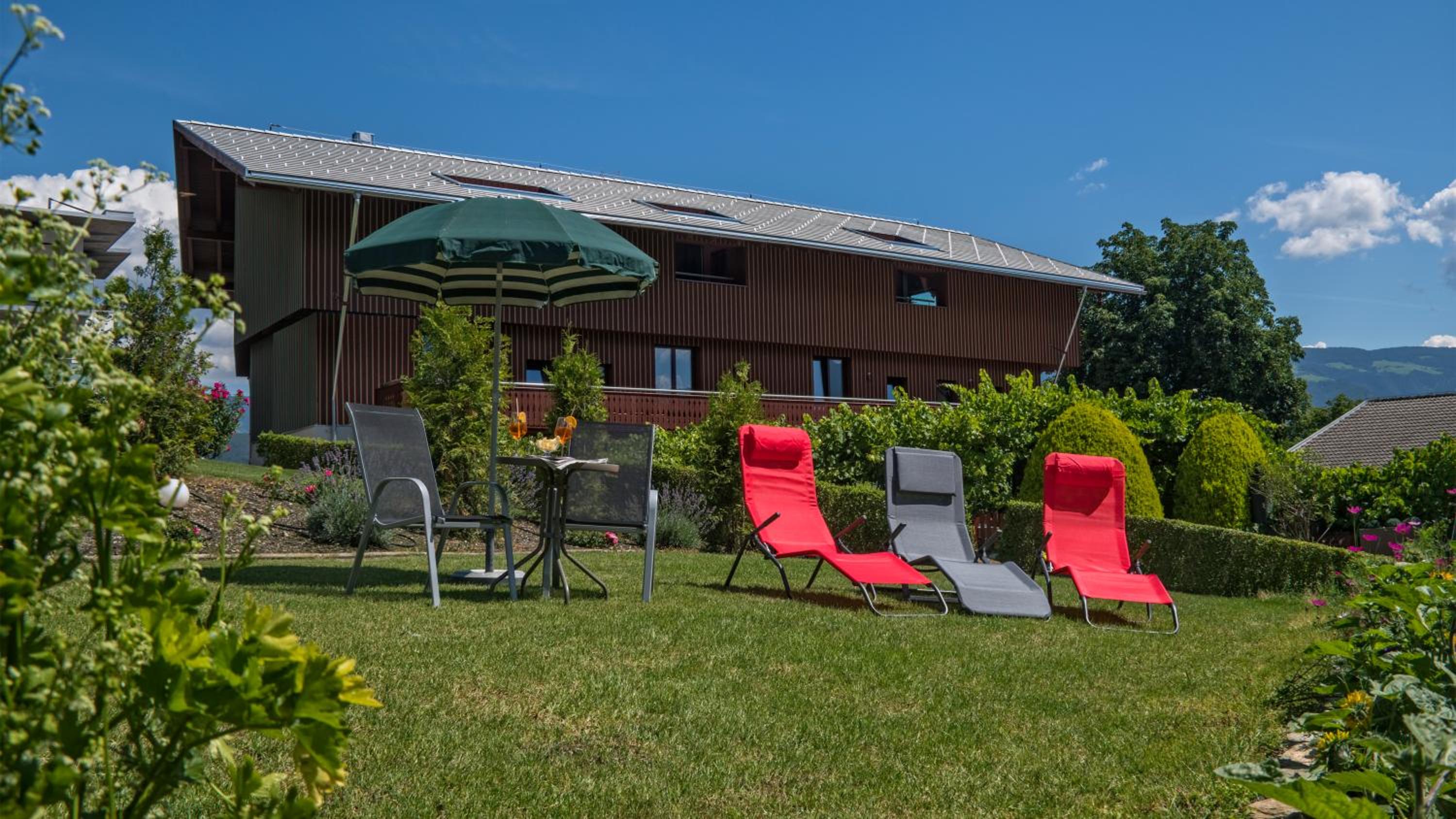 Deluxe Double Room with Balcony - Photo 4