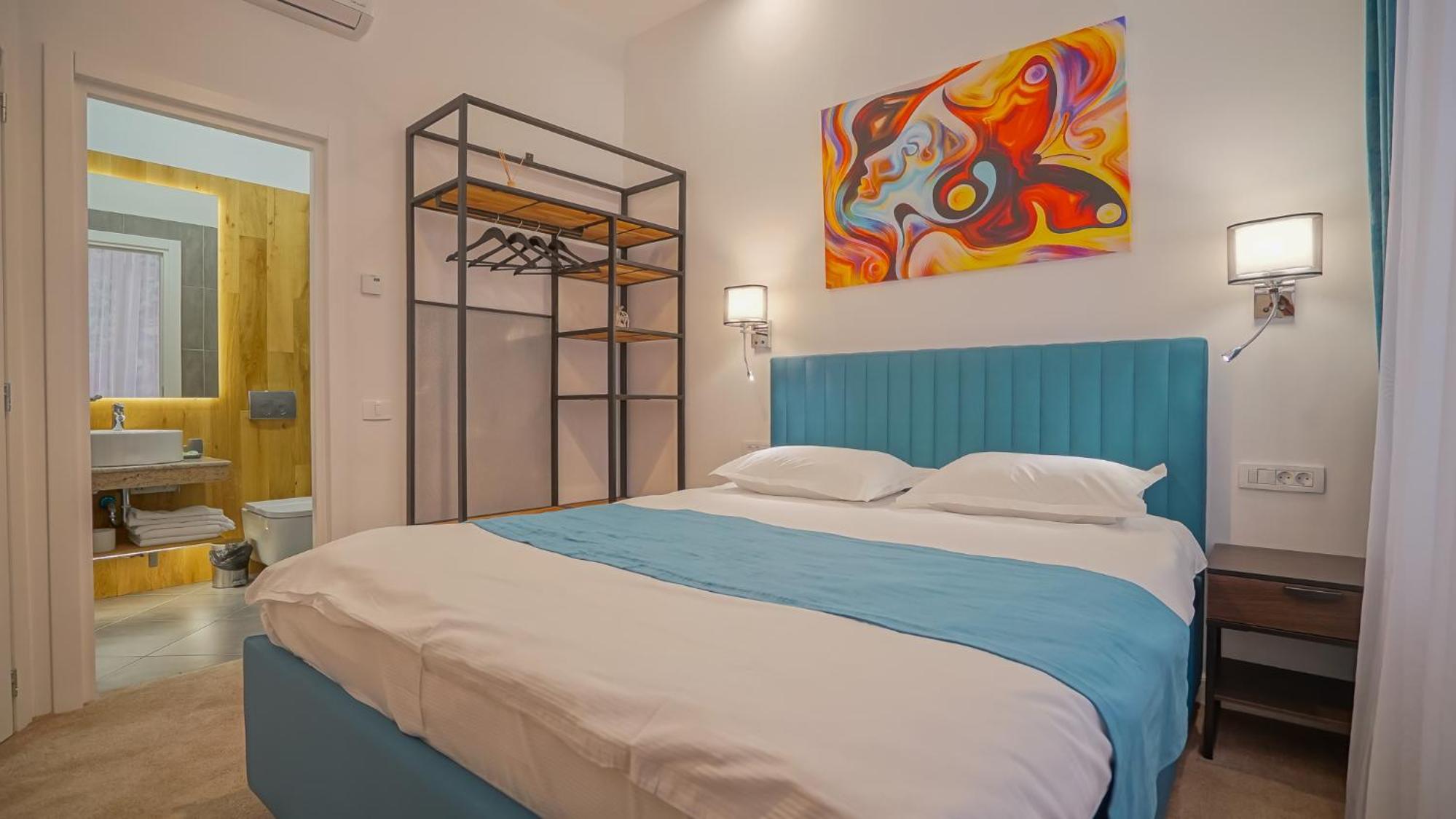 Double Room - Photo 3