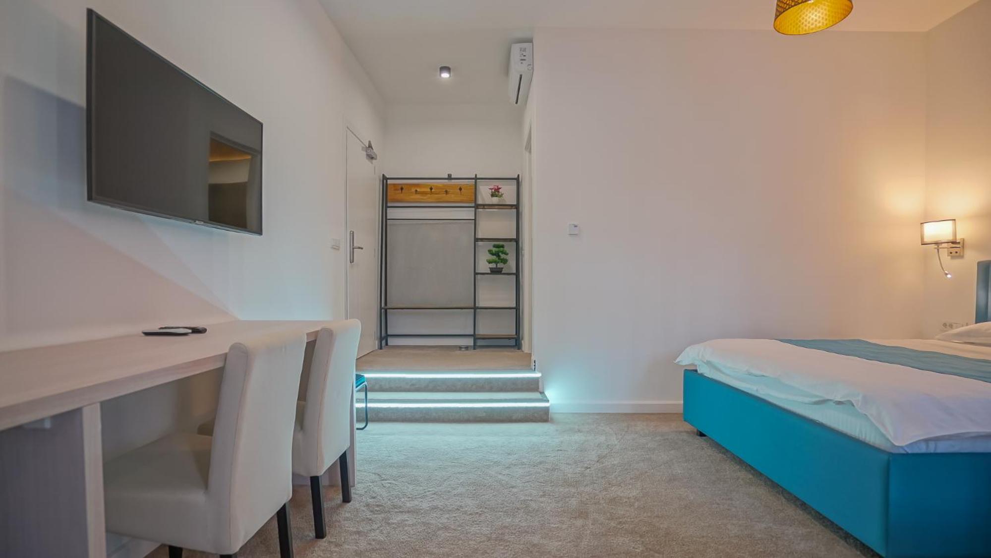 Standard Quadruple Room - Photo 9