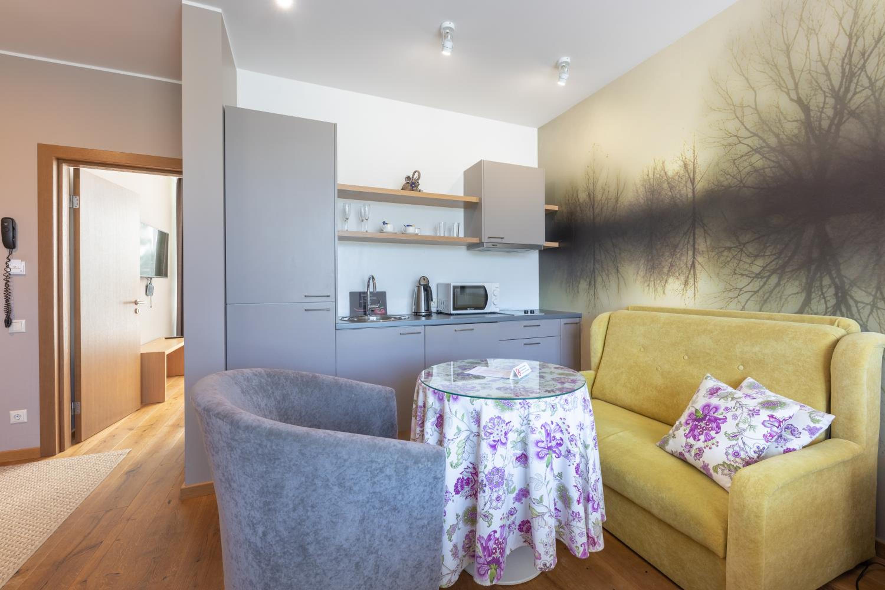 Family Two-Bedroom Apartment with Sauna Access photo 2