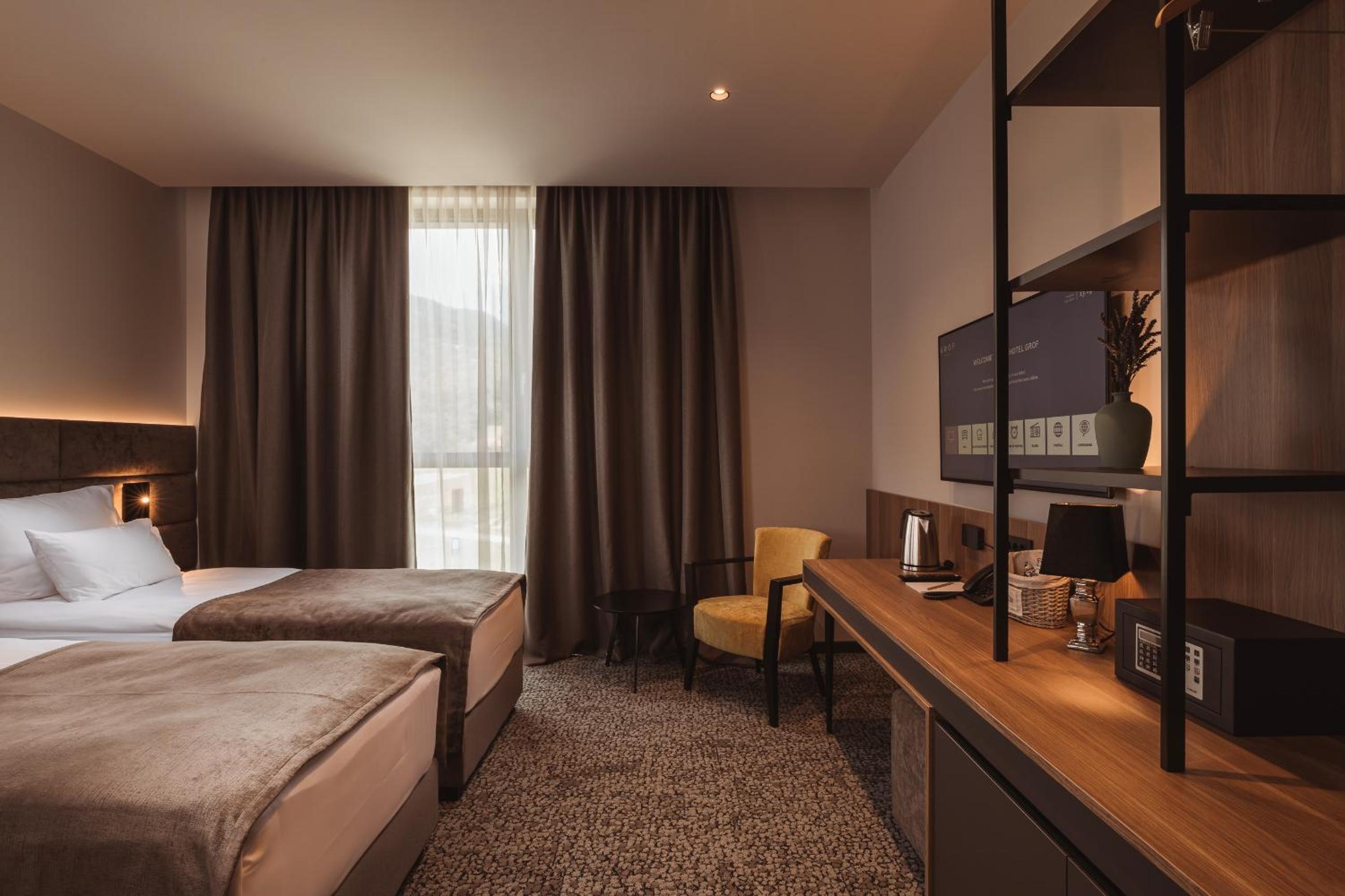 Superior Twin Room - Photo 1