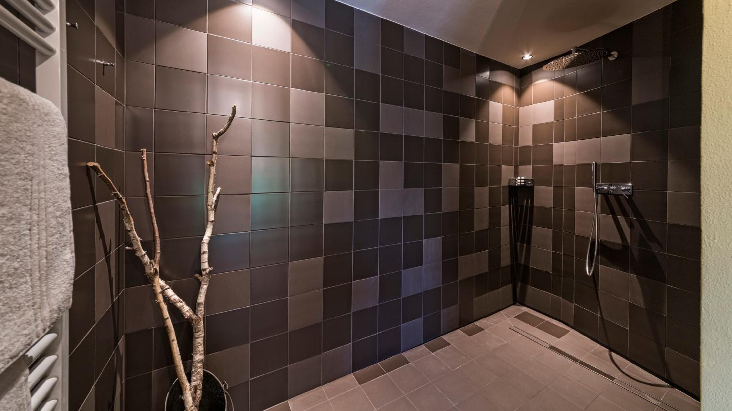 Suite - Photo 7