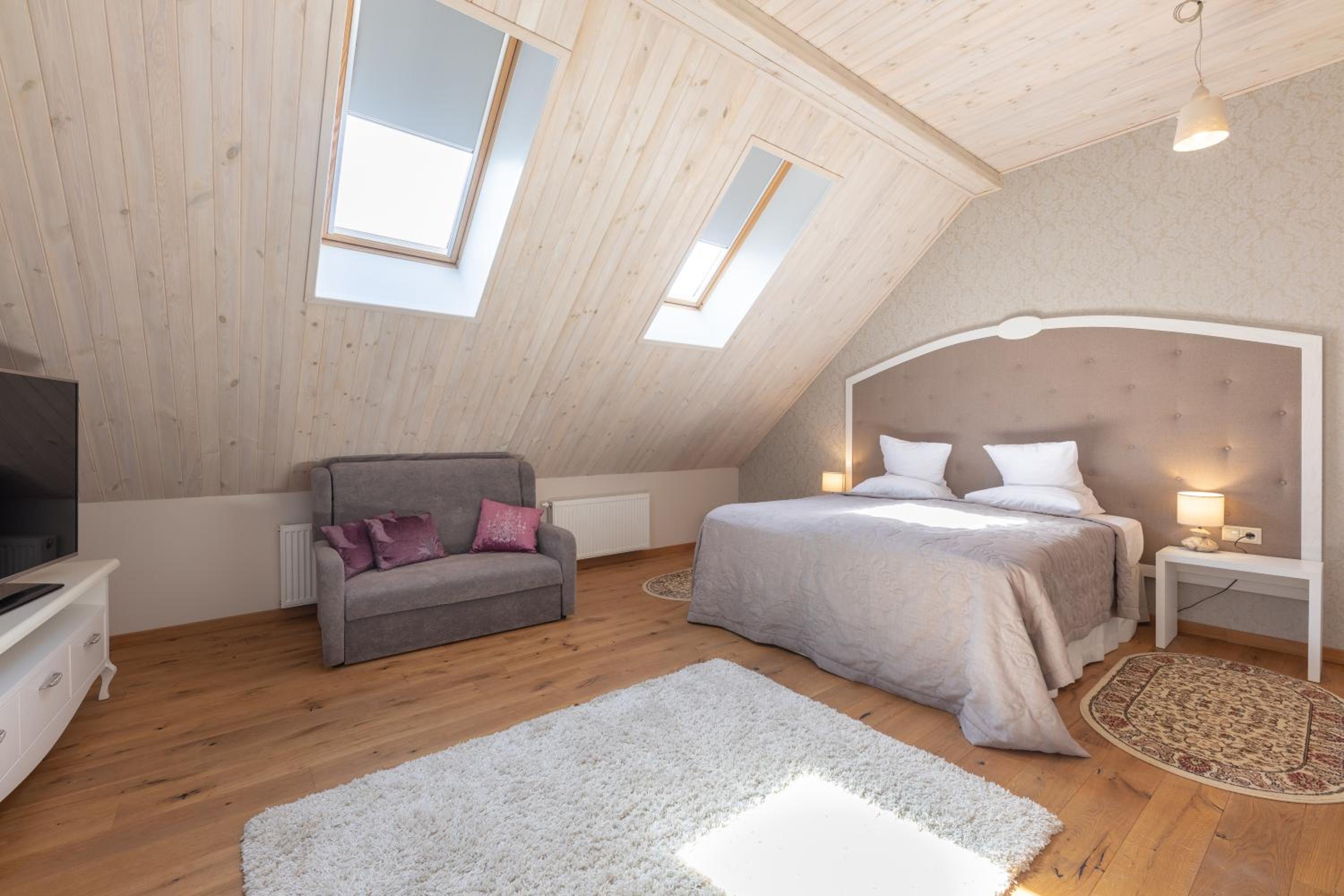 Exclusive Duplex Apartment with Sauna Access photo 2