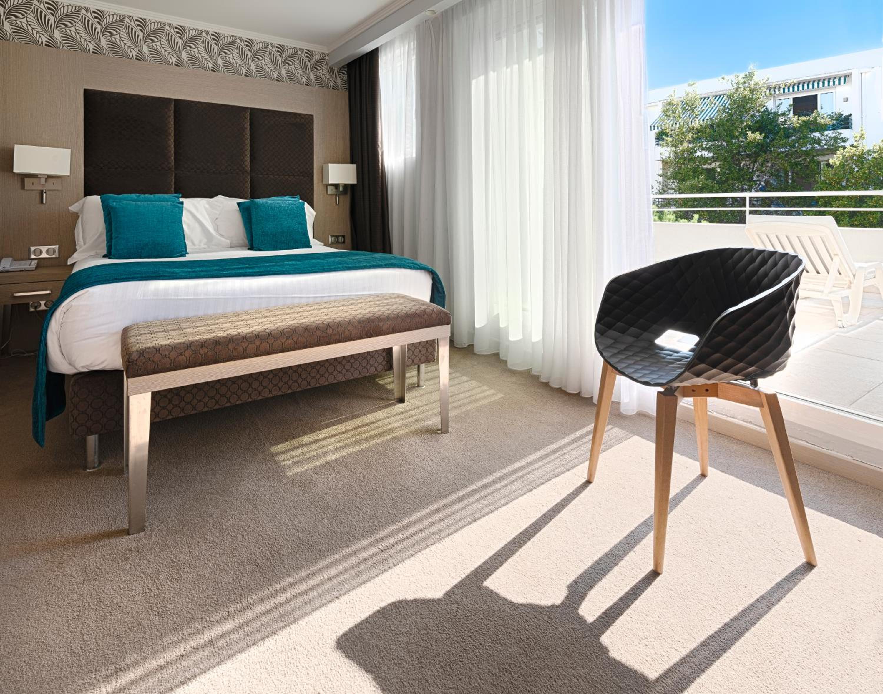 Deluxe Double Room with Balcony or Terrace - Photo 7