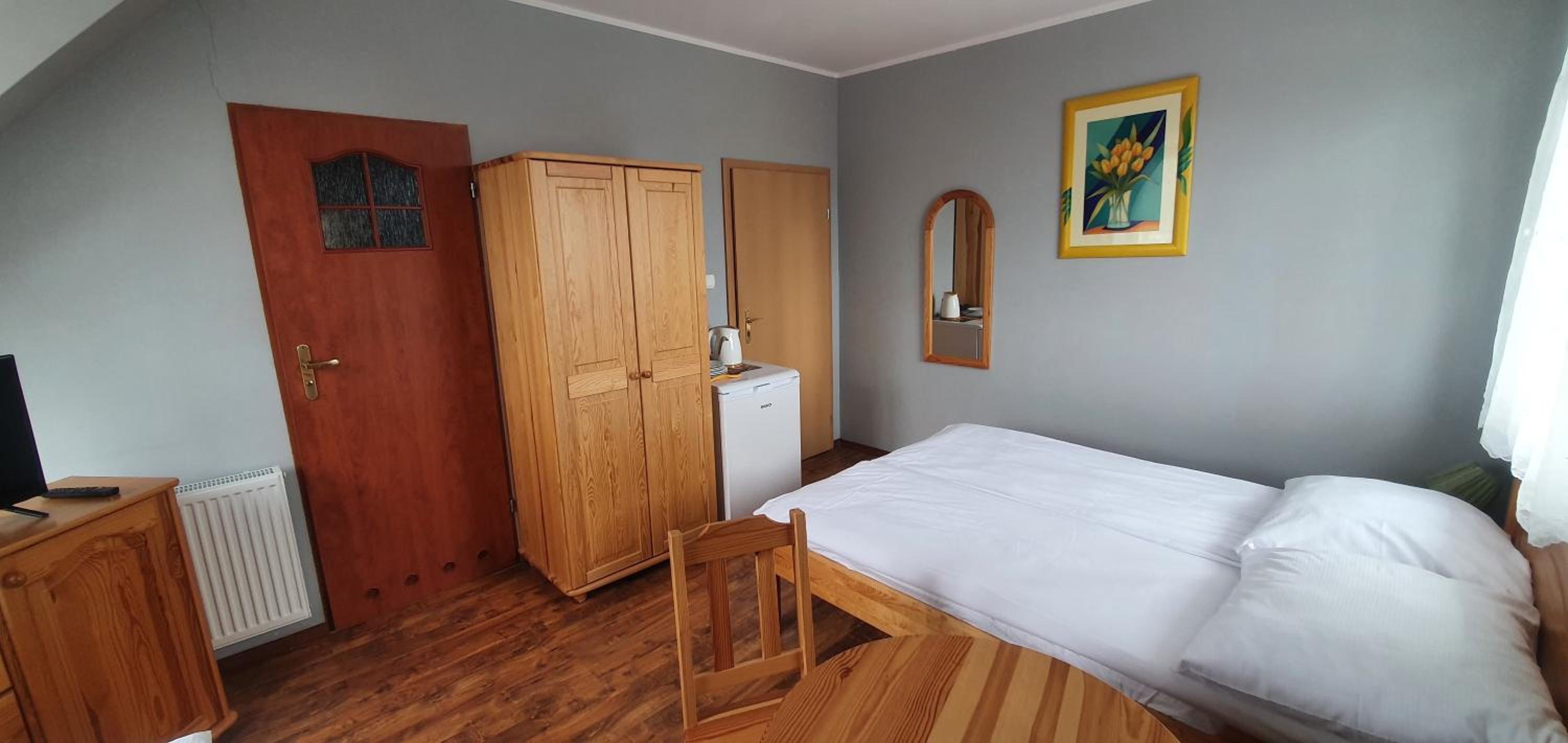 Triple Room with Private Bathroom photo 2