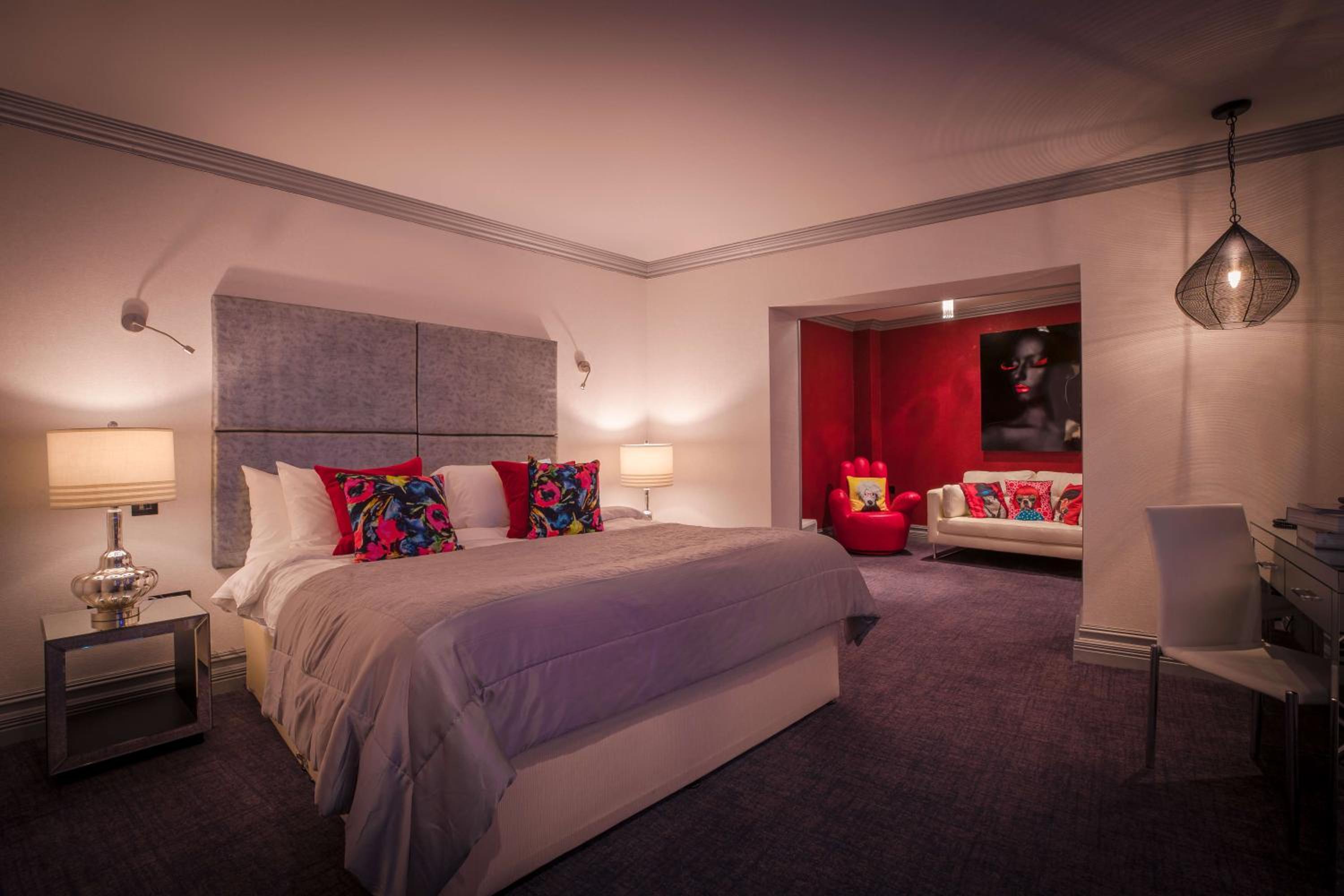 Luxe Room photo 1