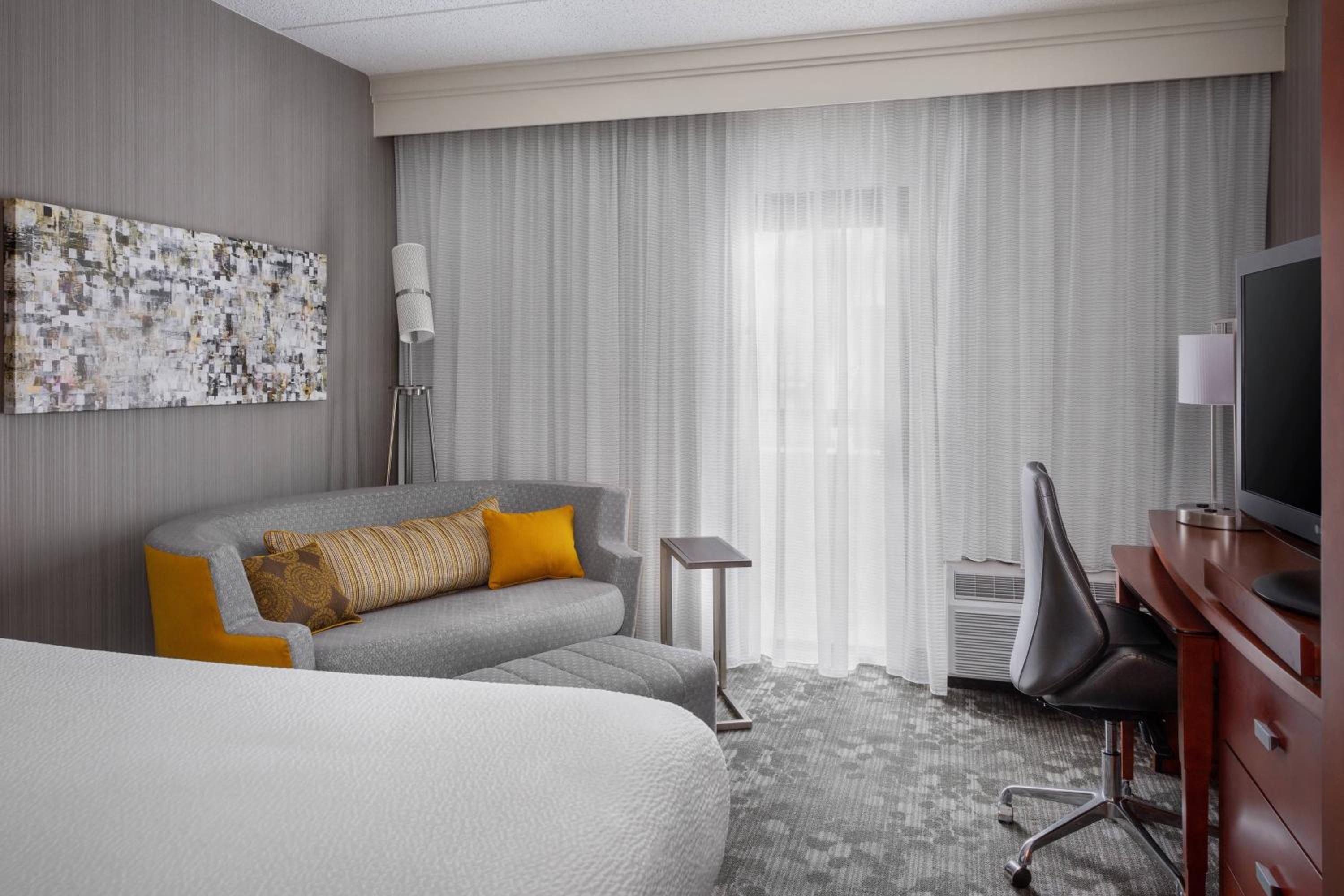 Courtyard Philadelphia Willow Grove