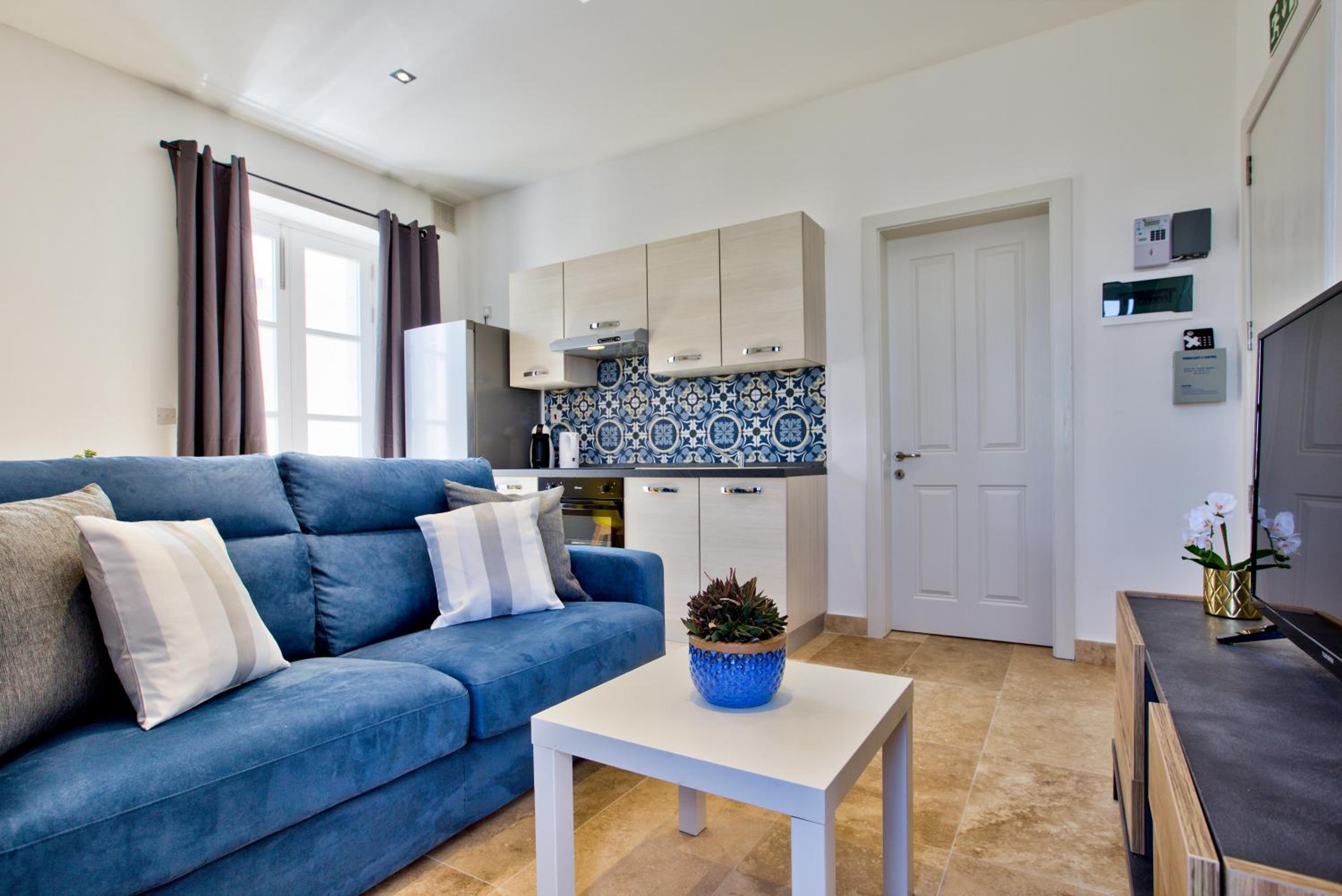 One-Bedroom Apartment