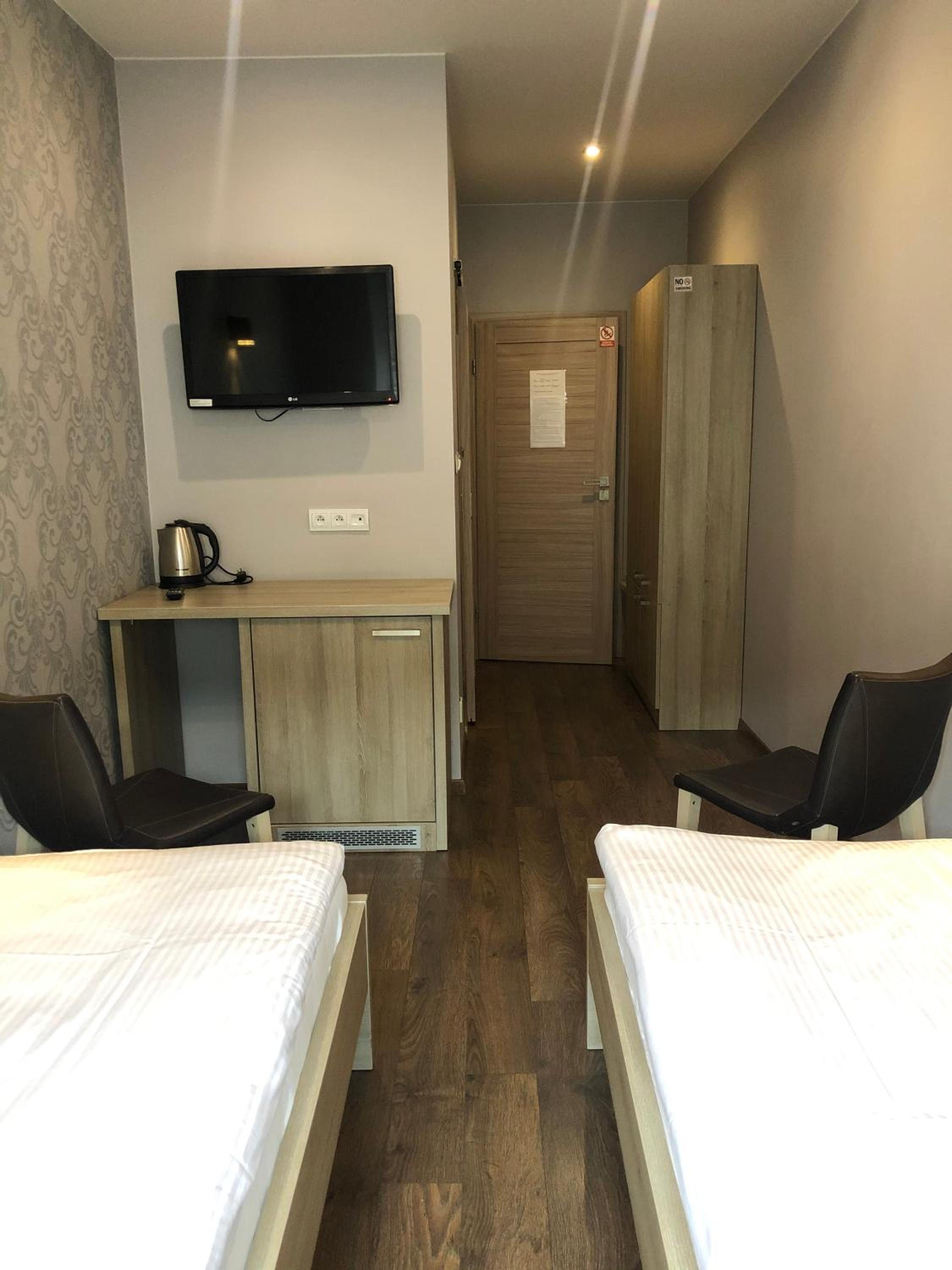 Superior Twin Room - Photo 3