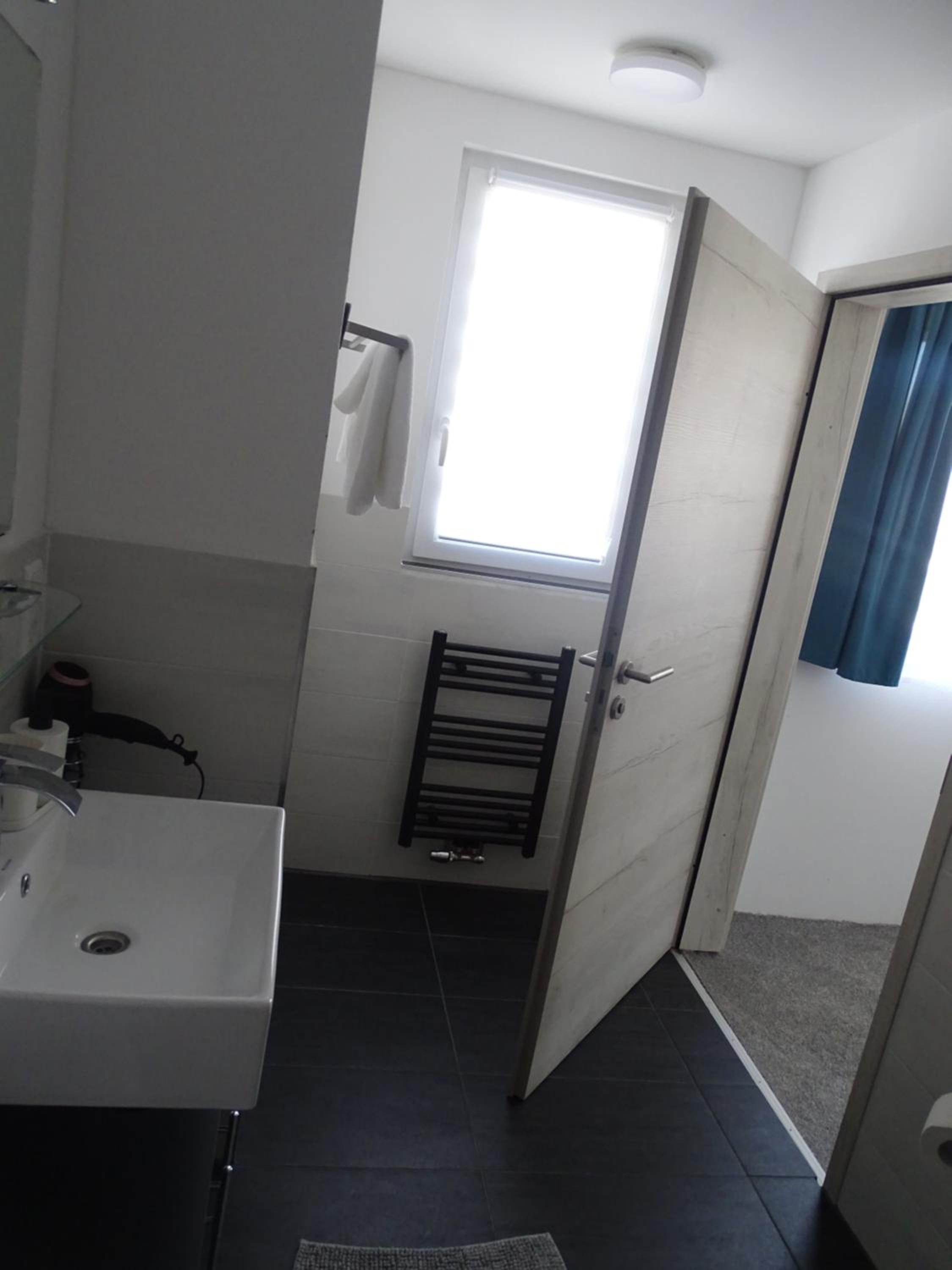 Standard Double Room - Photo 3
