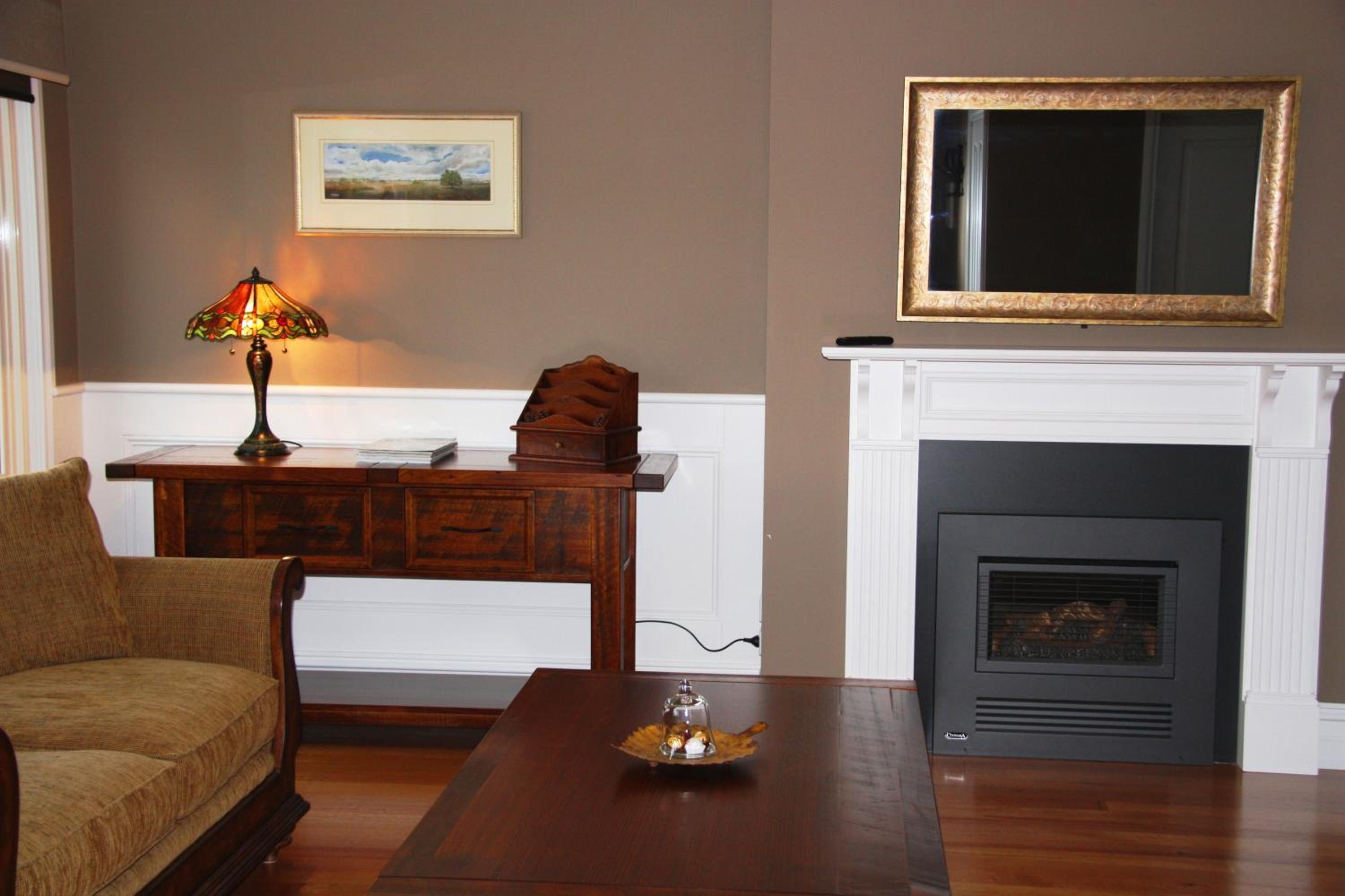 Deluxe One-Bedroom Cottage - Country photo 3