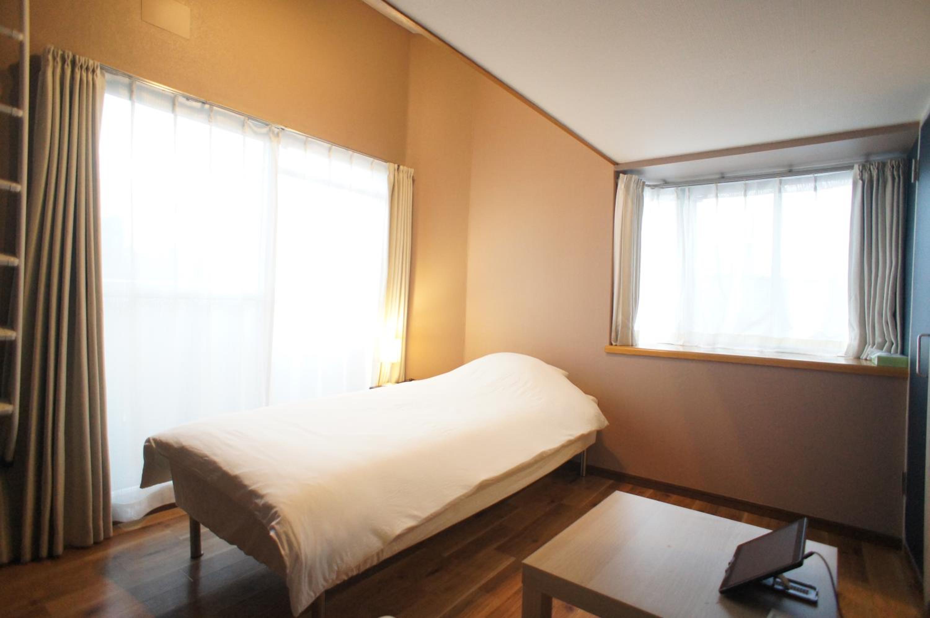 Double Room - Photo 10