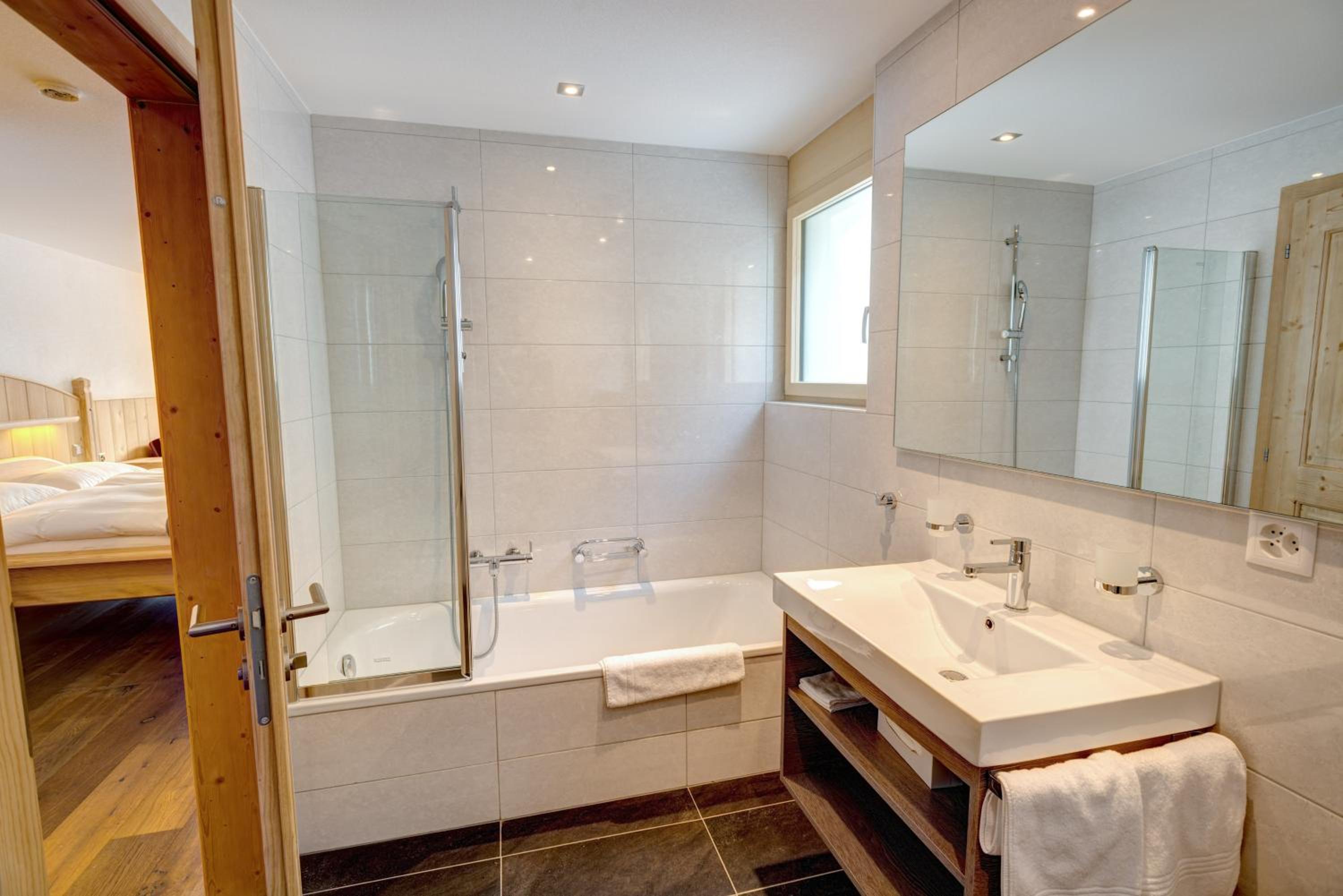 Premium Double or Twin Room photo 3