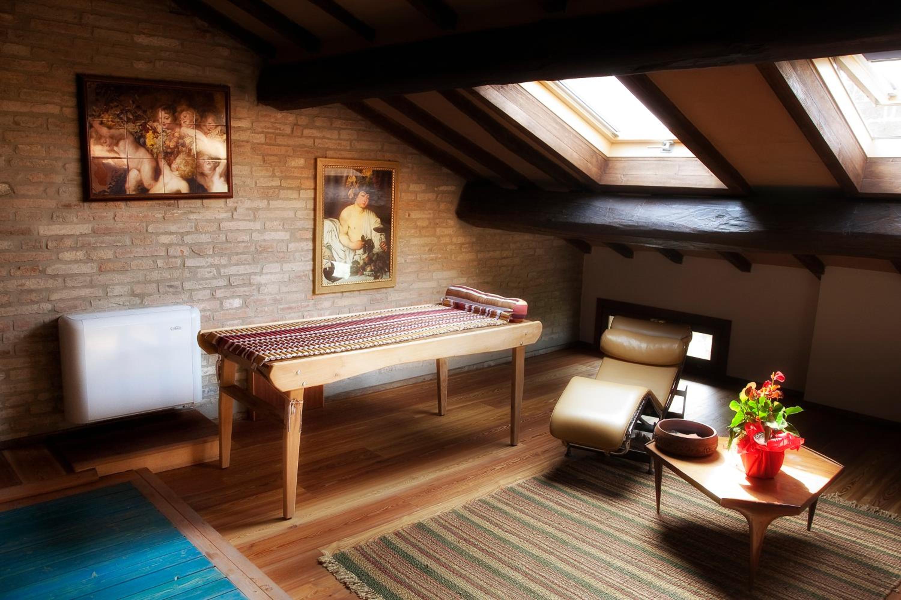 Suite - Photo 10