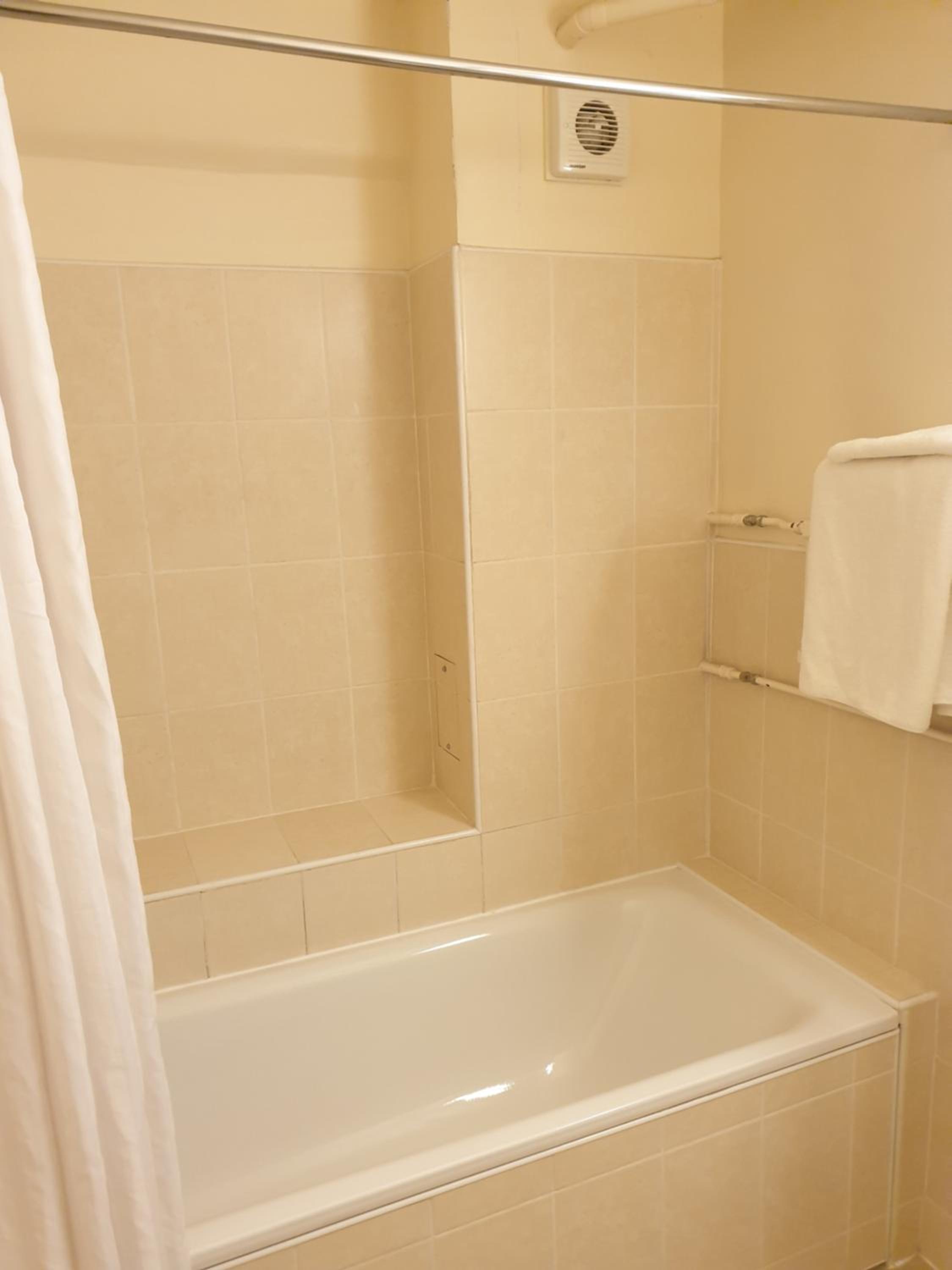 Family/ Twin Room - Photo 5