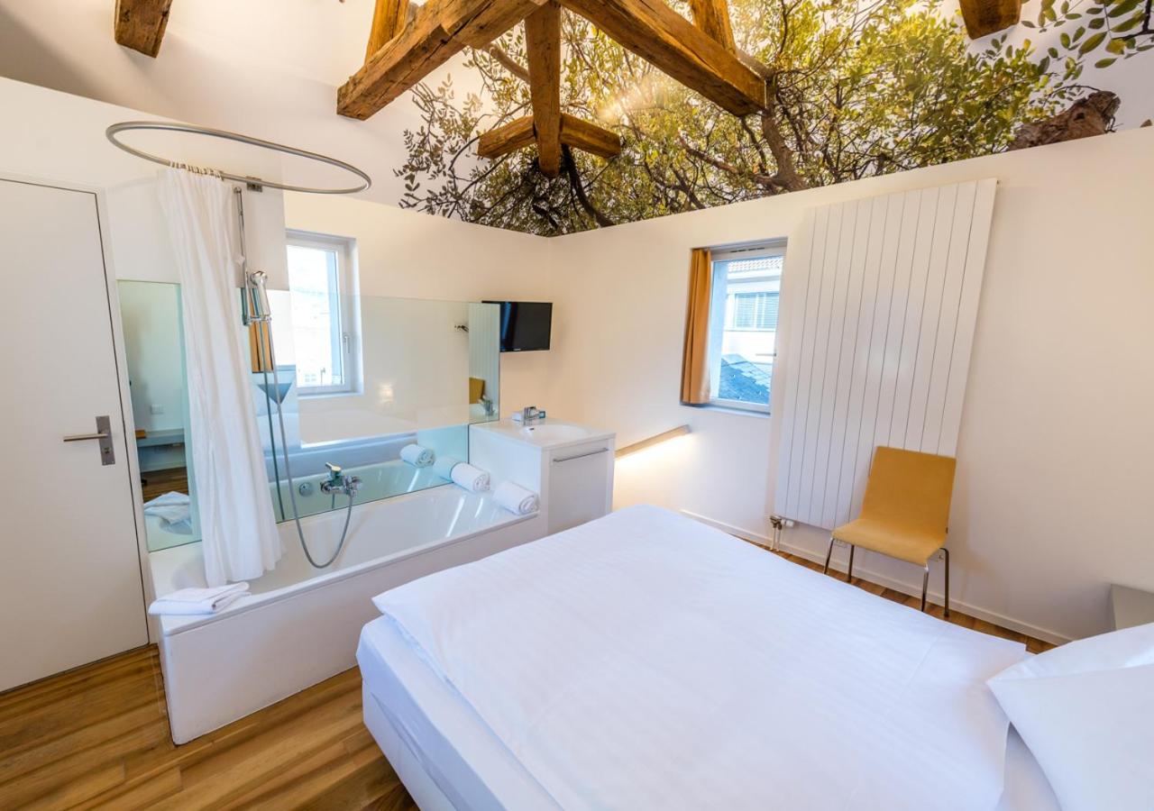 Double Room - Photo 5
