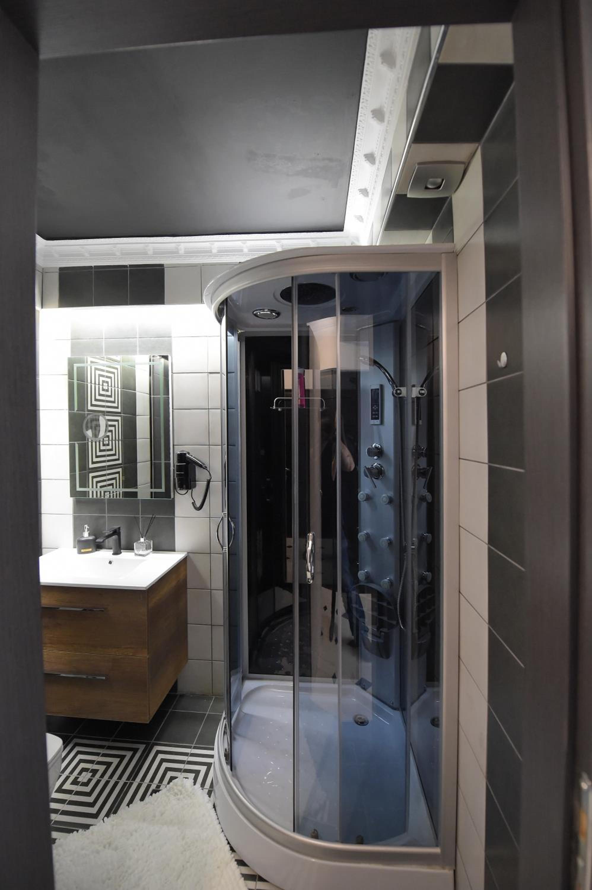 Deluxe Junior Suite photo 3