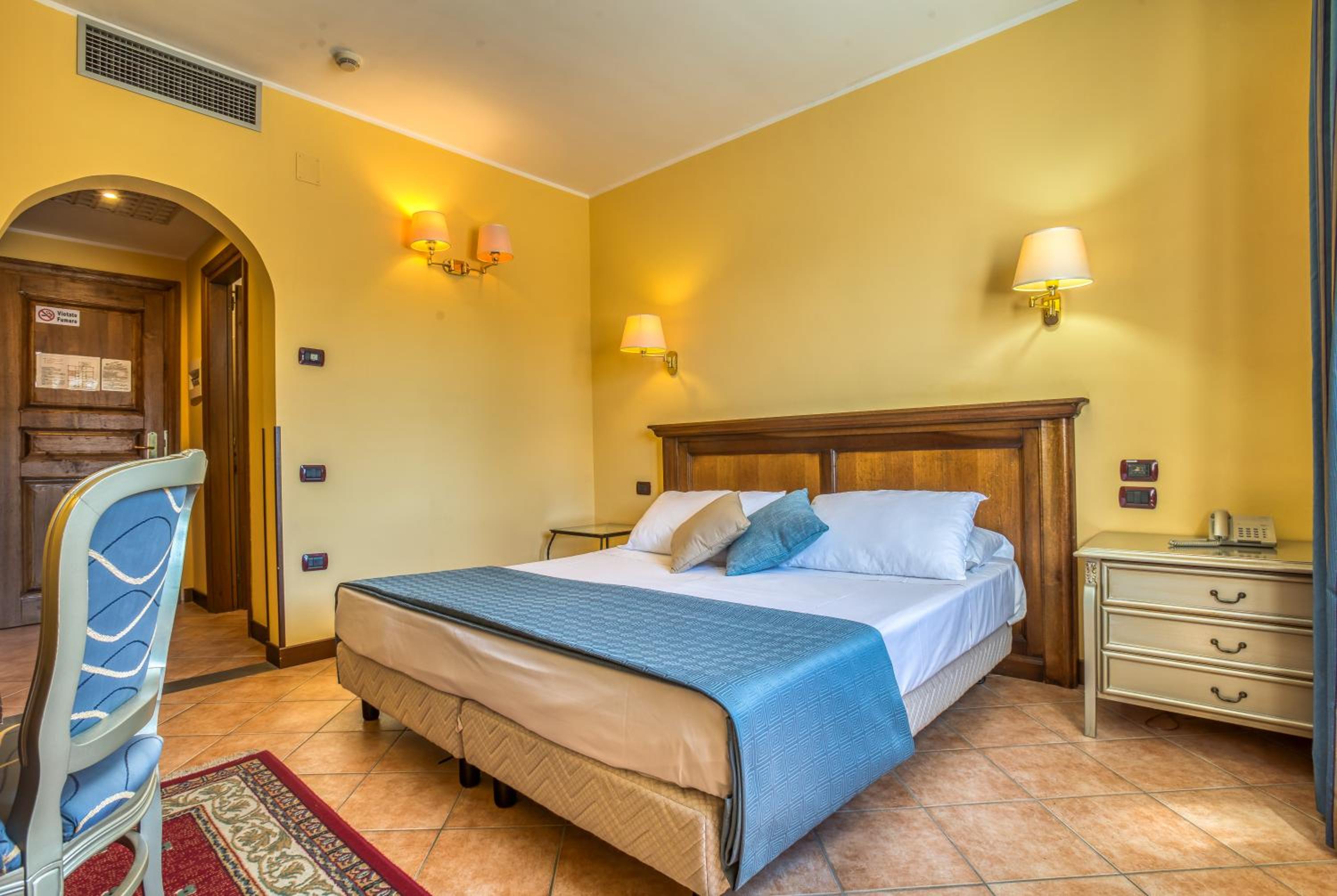 Double or Twin Room - Photo 1