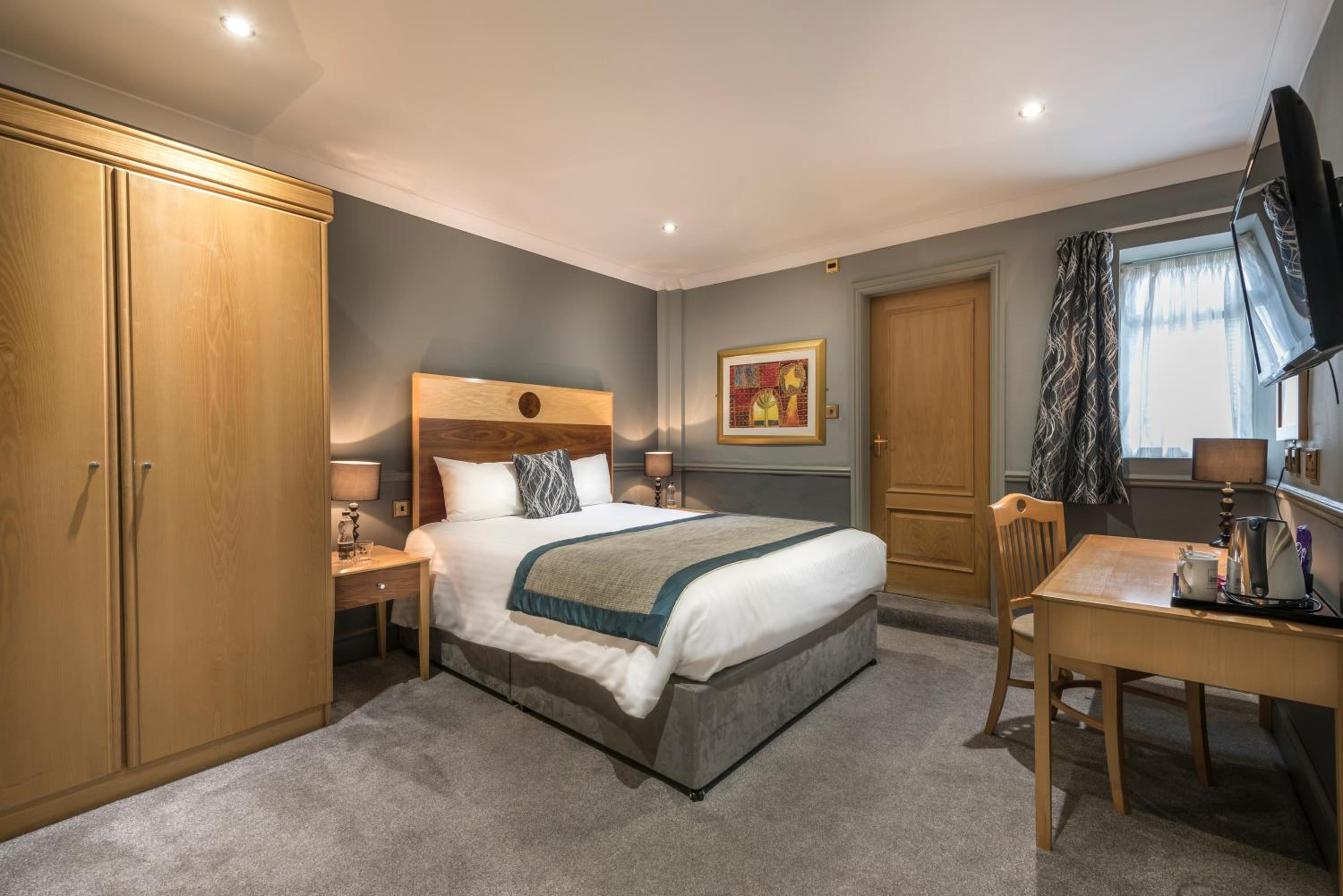 Standard Double Room photo 3