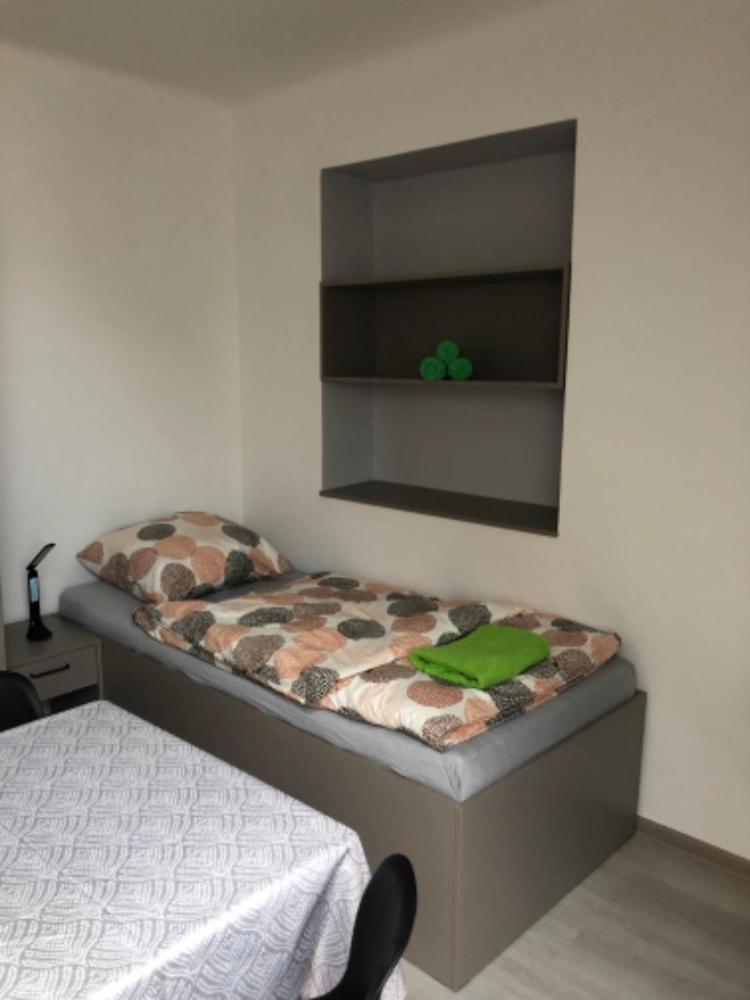 One-Bedroom Apartment - Photo 1