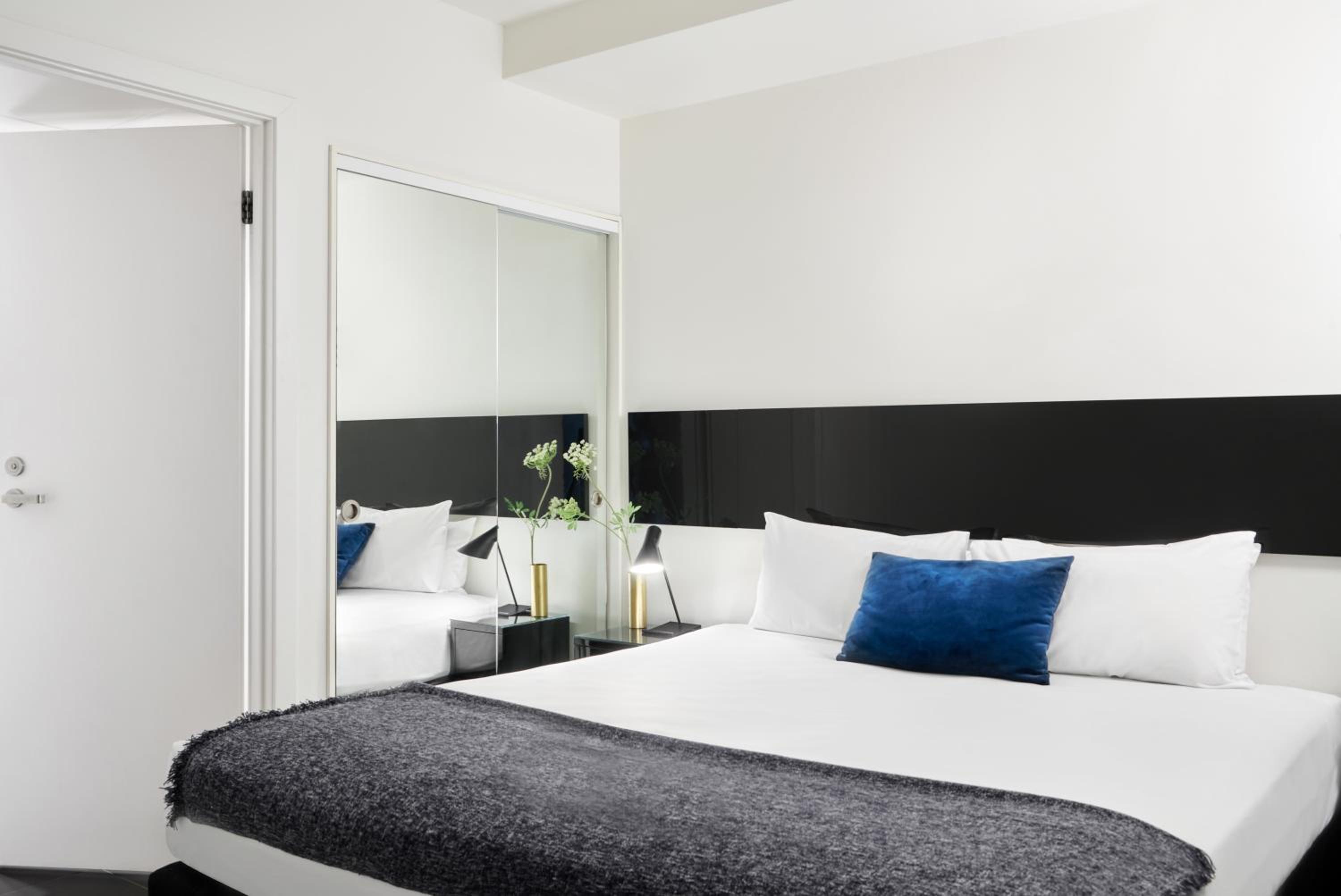 One Bedroom Apartment - Photo 4