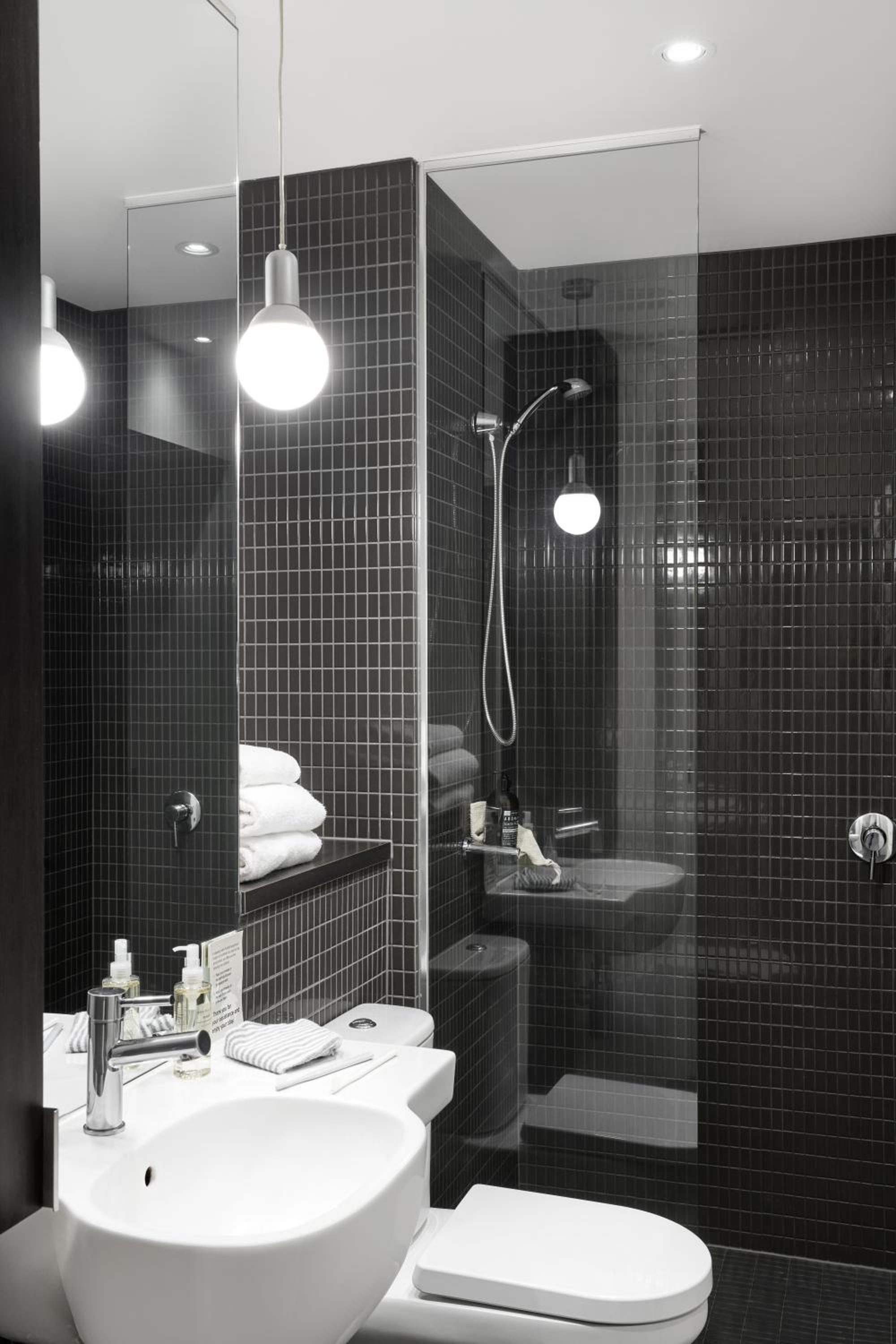 One Bedroom Apartment - Photo 6